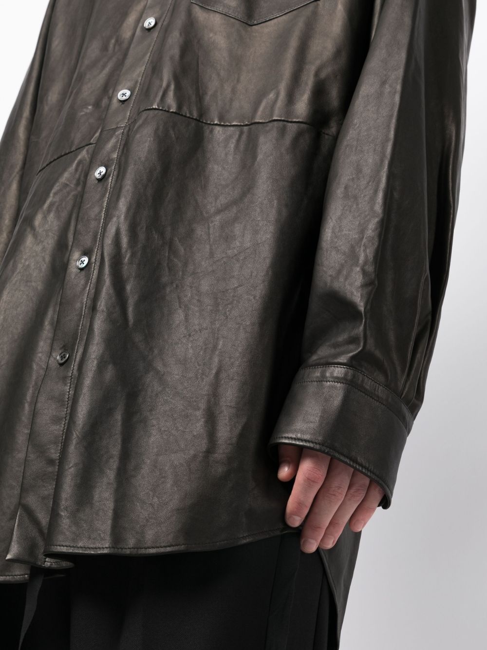 long-sleeve buttoned leather shirt - 5
