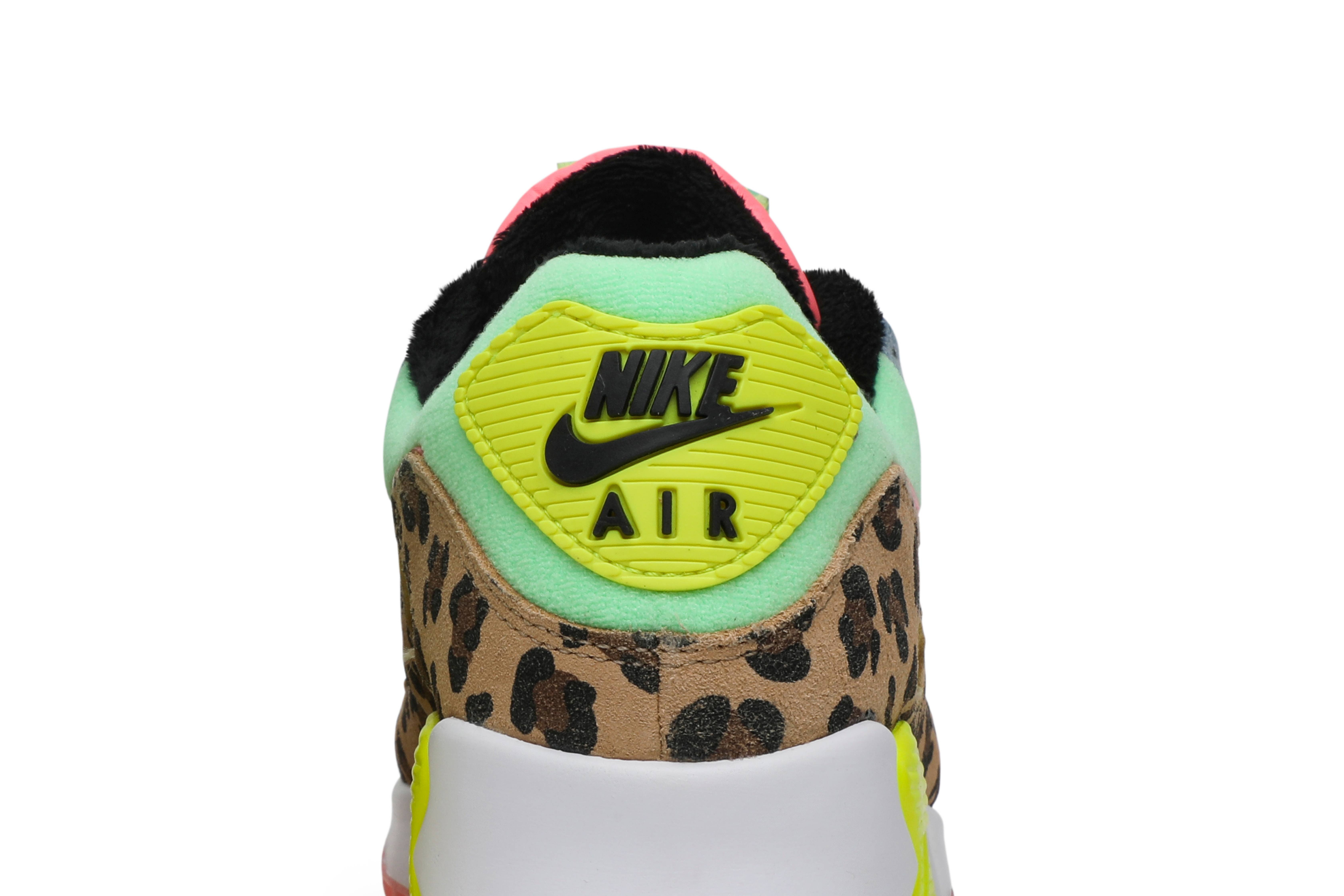Nike Wmns Air Max 90 LX 'Illusion Green' goat REVERSIBLE