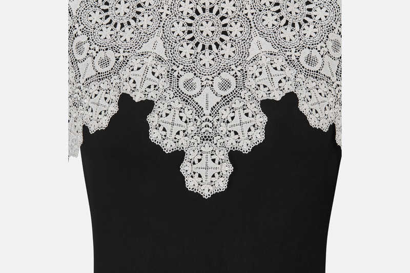 Mid-Length Pleated Dress 4