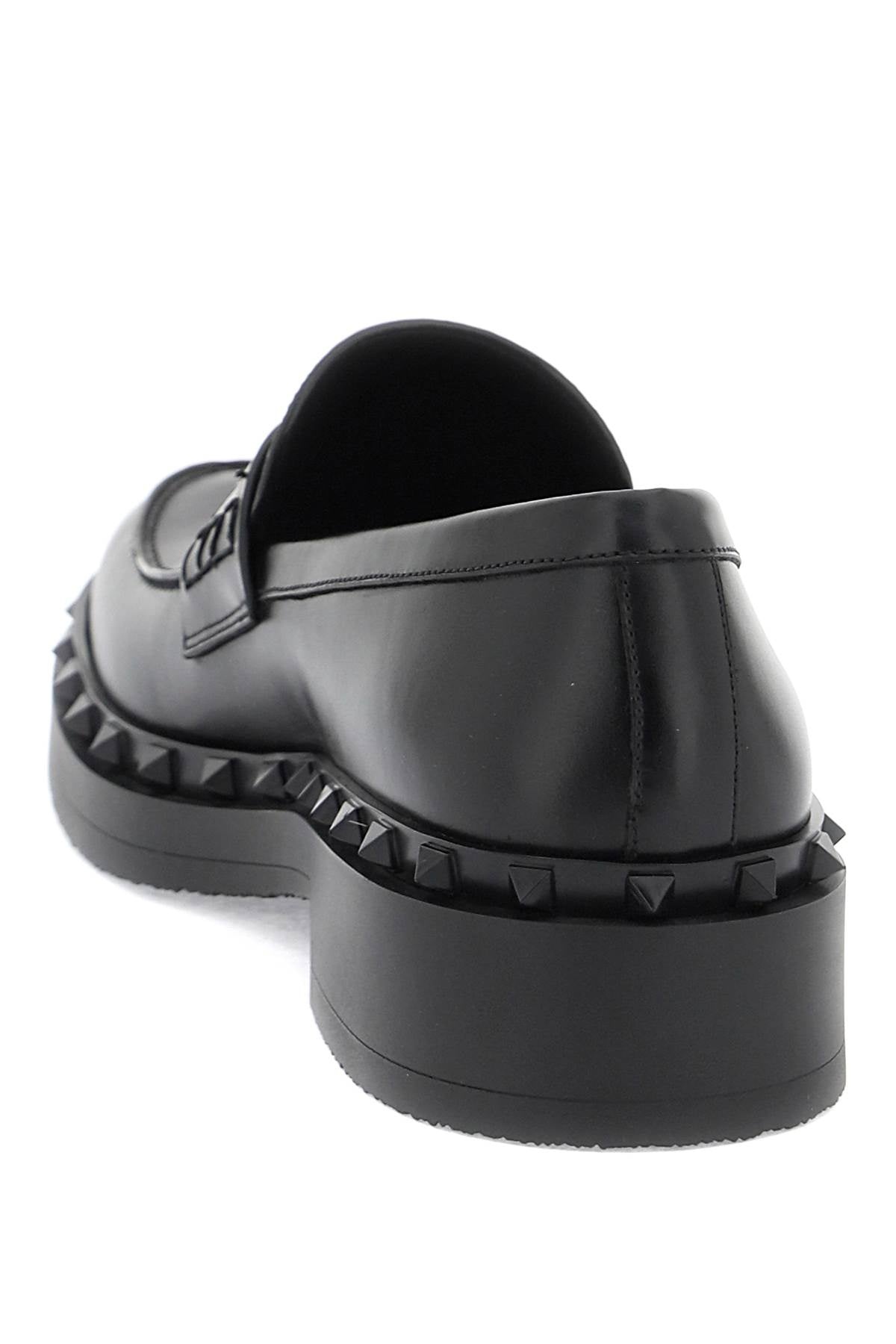 【関税&送料込】Valentino Garavani Black Leather Fussfriend Valentino Garavani Rockstud Calfskin Loafers | Saks Fifth Avenue