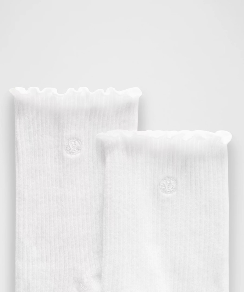 lululemon Unisex Lettuce Edge Quarter Socks outlook