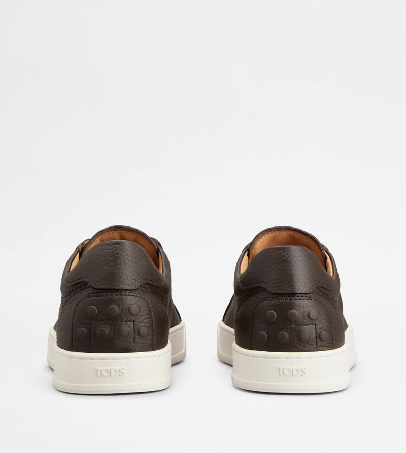 Tod's SNEAKERS IN LEATHER - BROWN outlook