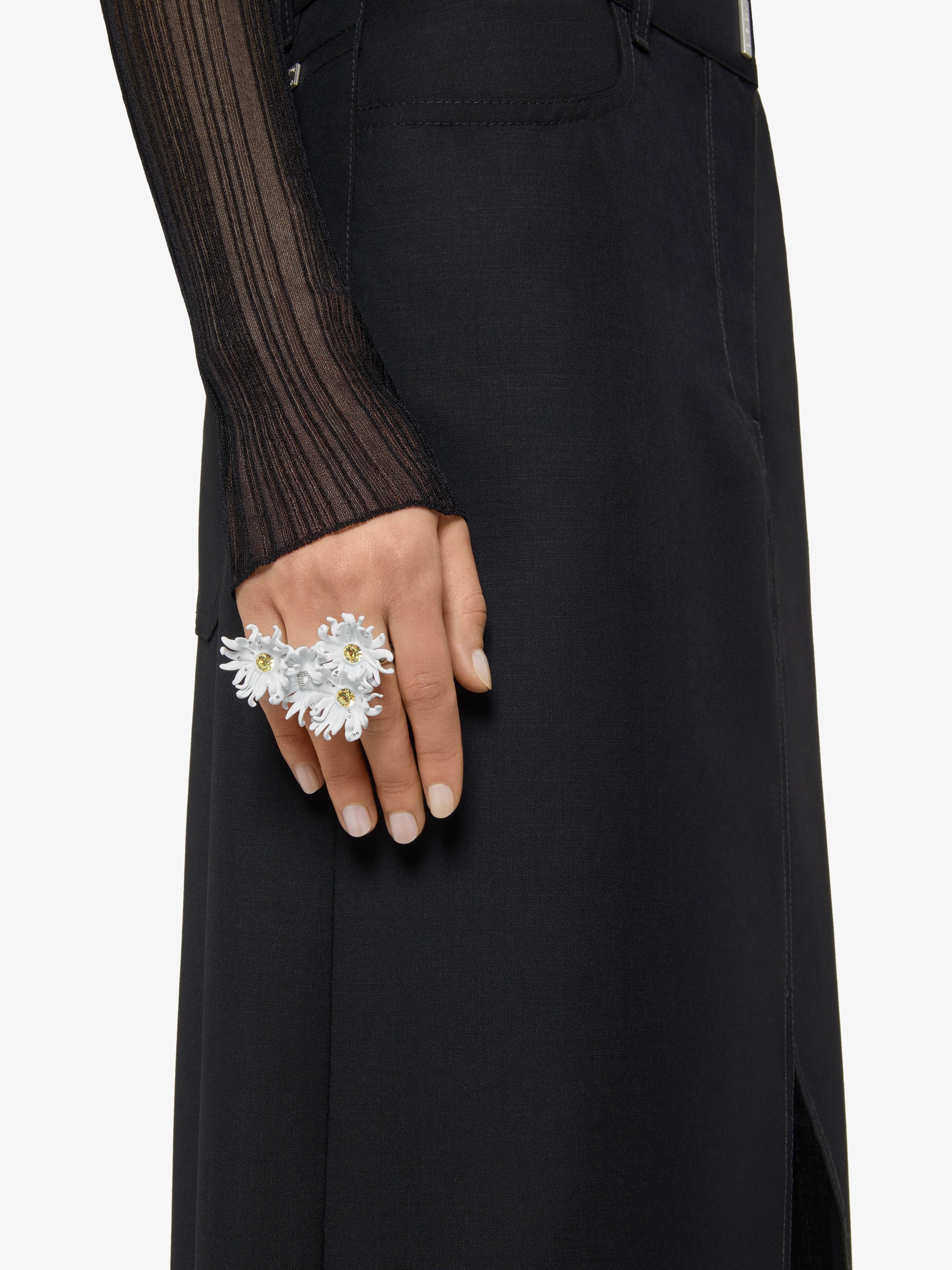 DAISY DOUBLE FINGERS RING IN METAL AND ENAMEL WITH CRYSTALS - 3