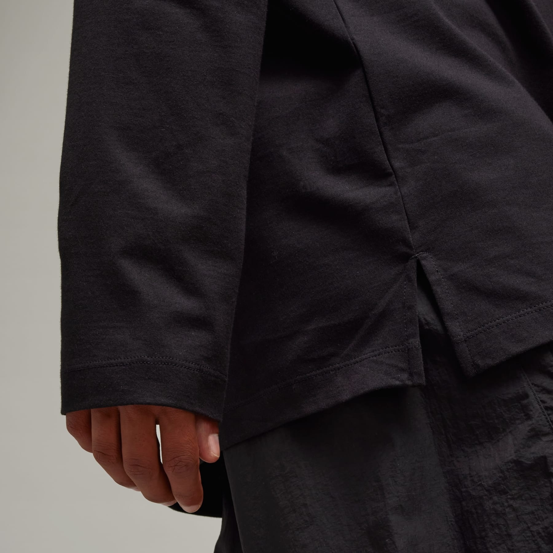 Y-3 Graphic Logo Long Sleeve Tee - 8