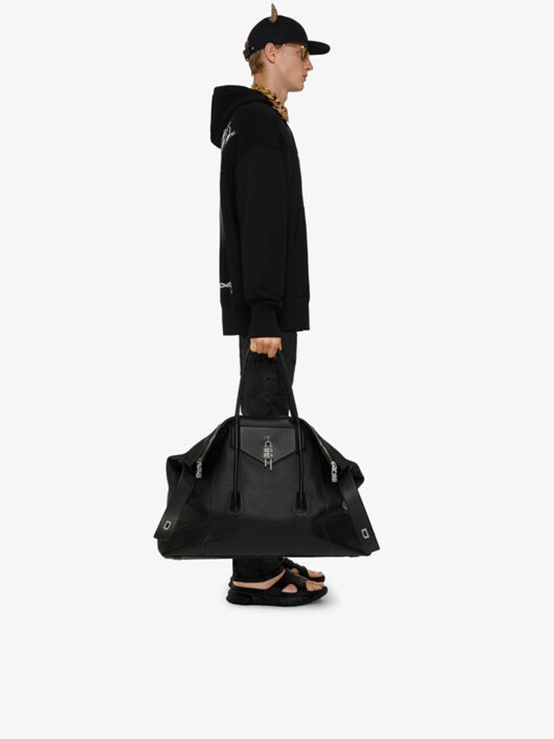 GIVENCHY PRINTED OVERSIZED HOODIE 3