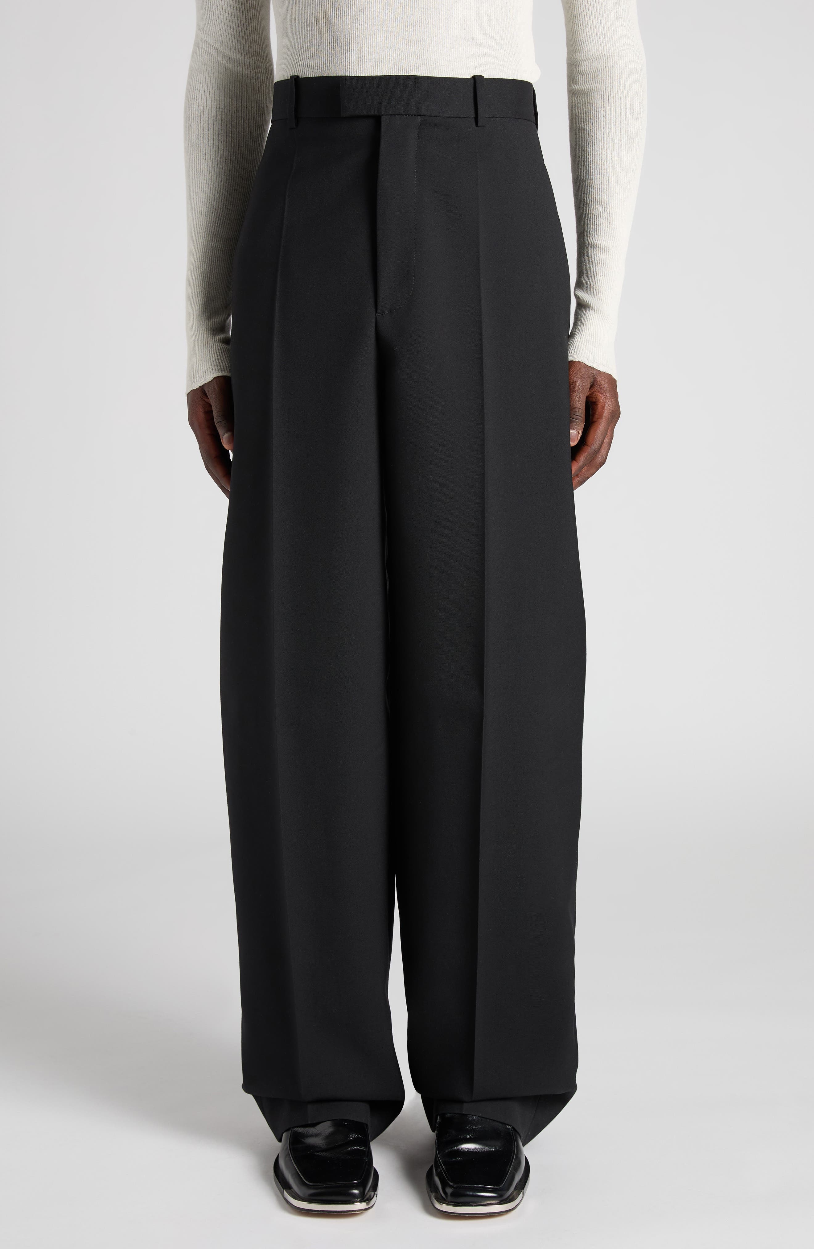 Bottega Veneta Lightweight Sartorial Wool Straight Leg Pants in 1000 Black at Nordstrom - 1