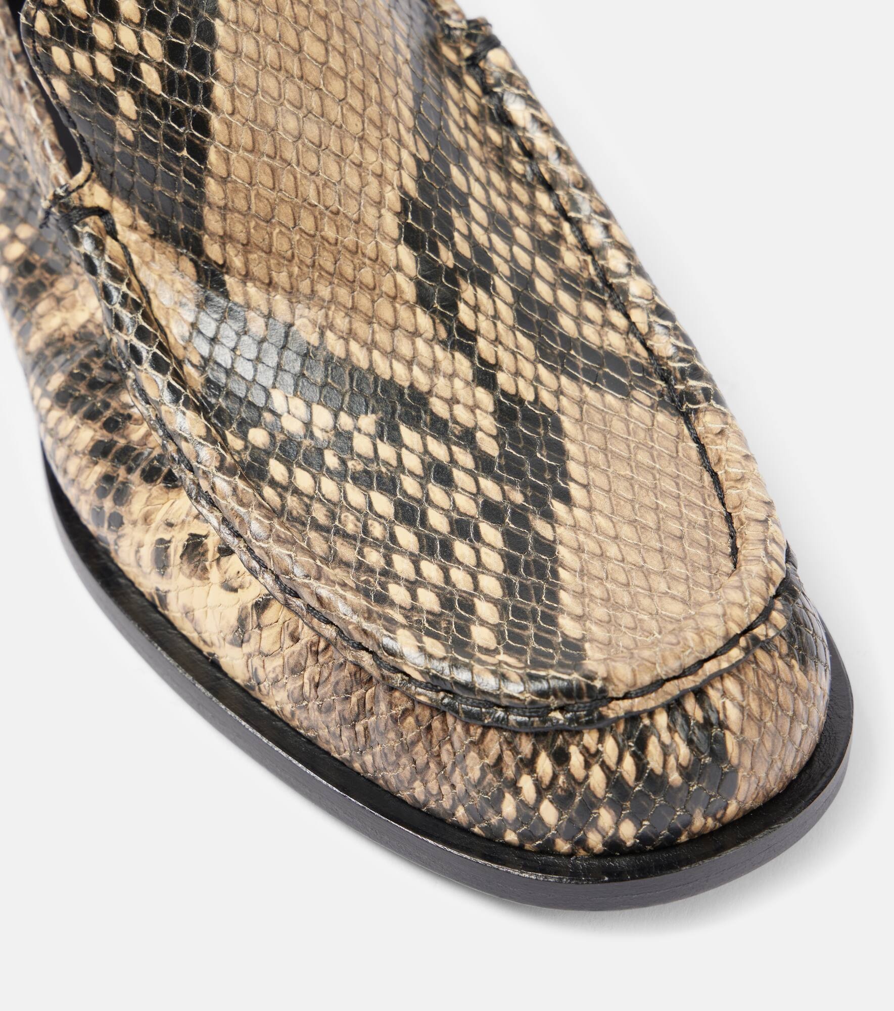 Snake-effect leather loafers - 5