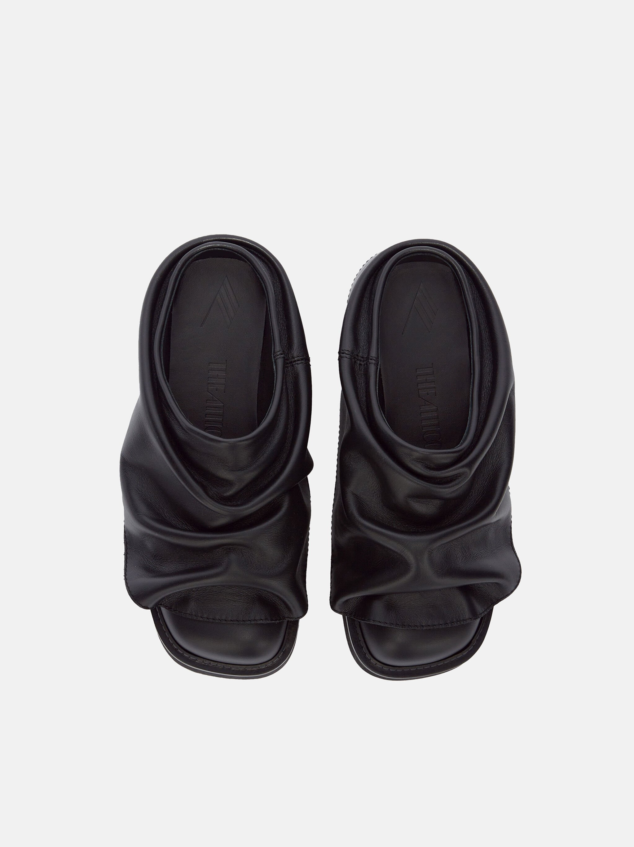 ''MINI ROBIN'' BLACK SABOT - 3
