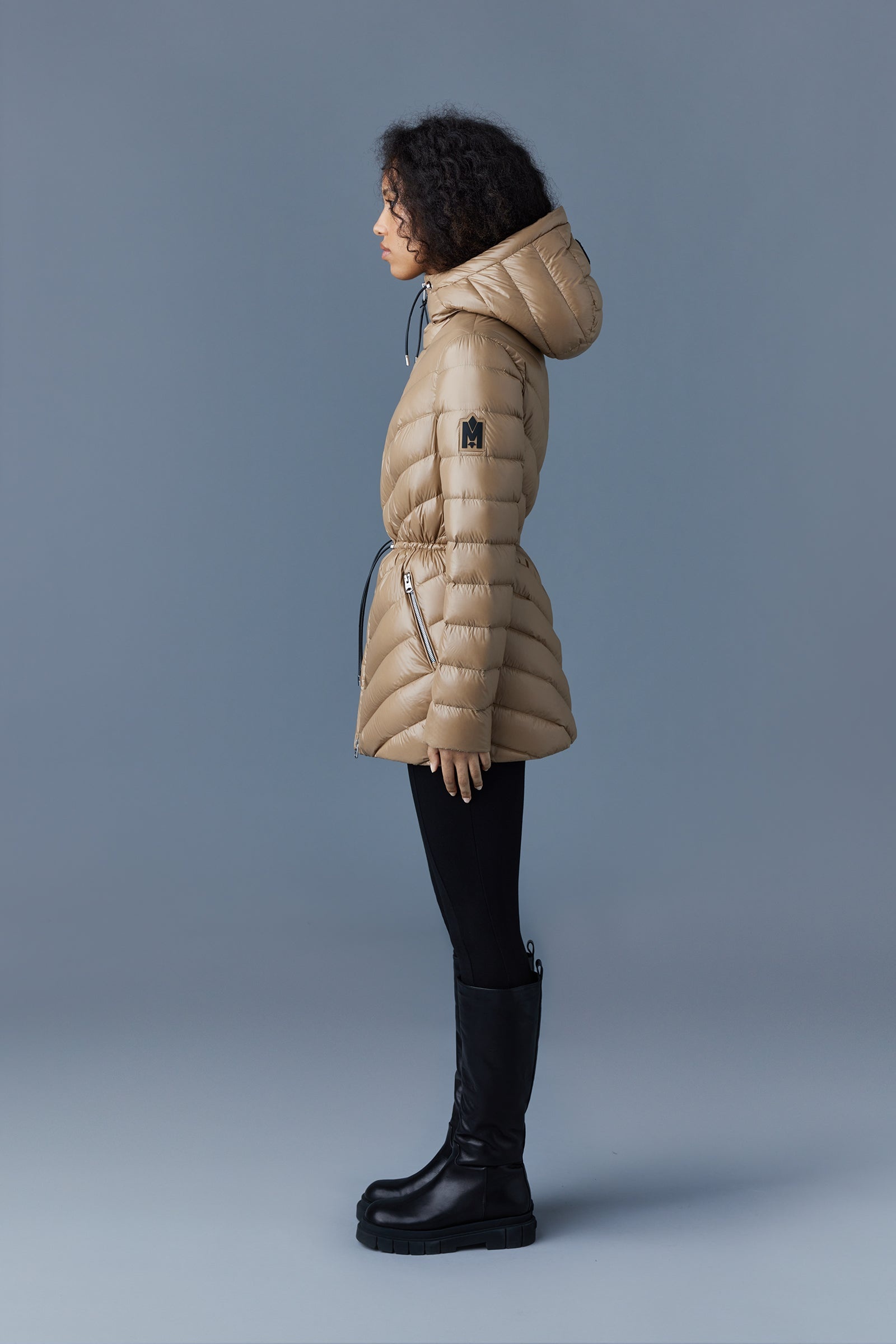 ARITA Light down jacket with hood - 3
