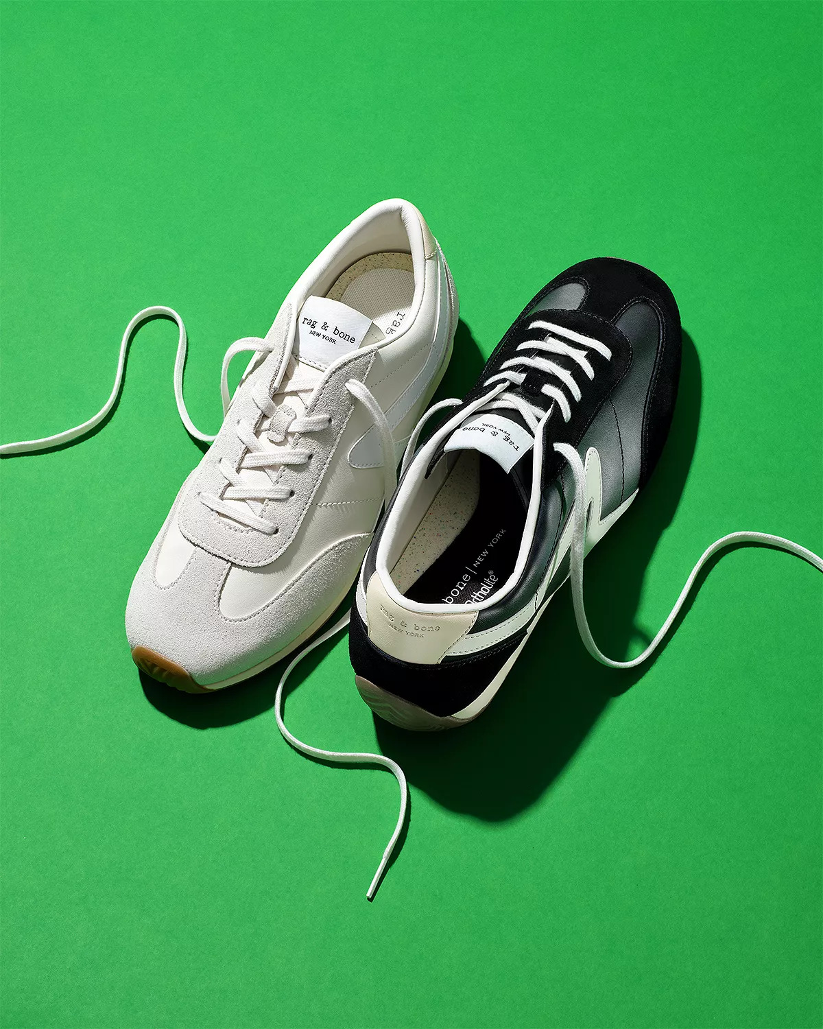 Women's Slim Retro Low Top Sneakers - 7