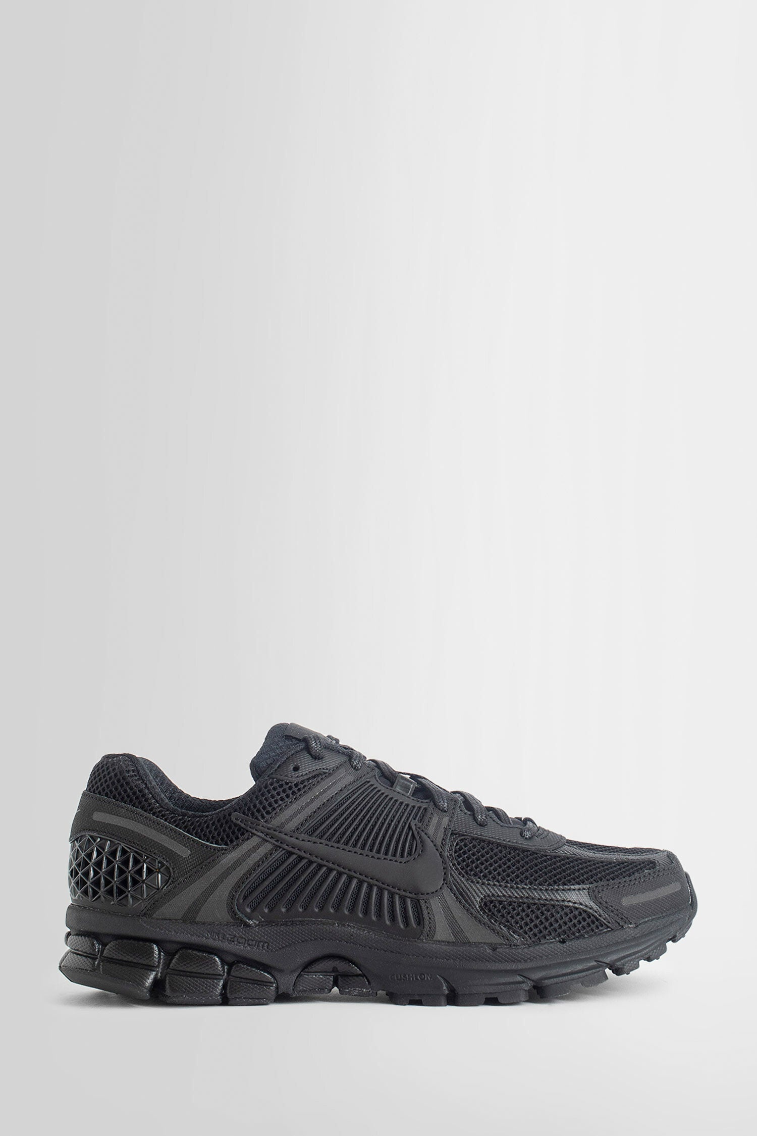 NIKE UNISEX BLACK SNEAKERS - 1