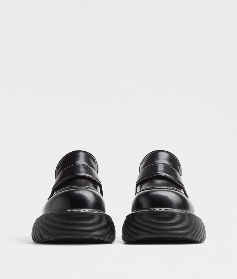 Bottega Veneta swell outlook