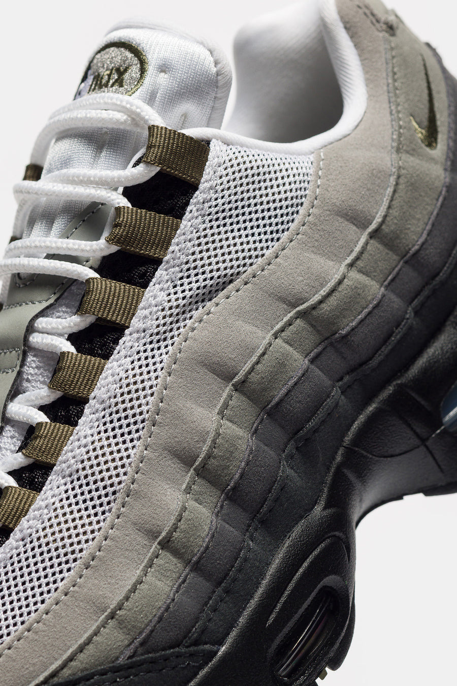 Air Max 95 OG Sneaker in Black/Medium Olive/White/Reflect Silver - 5