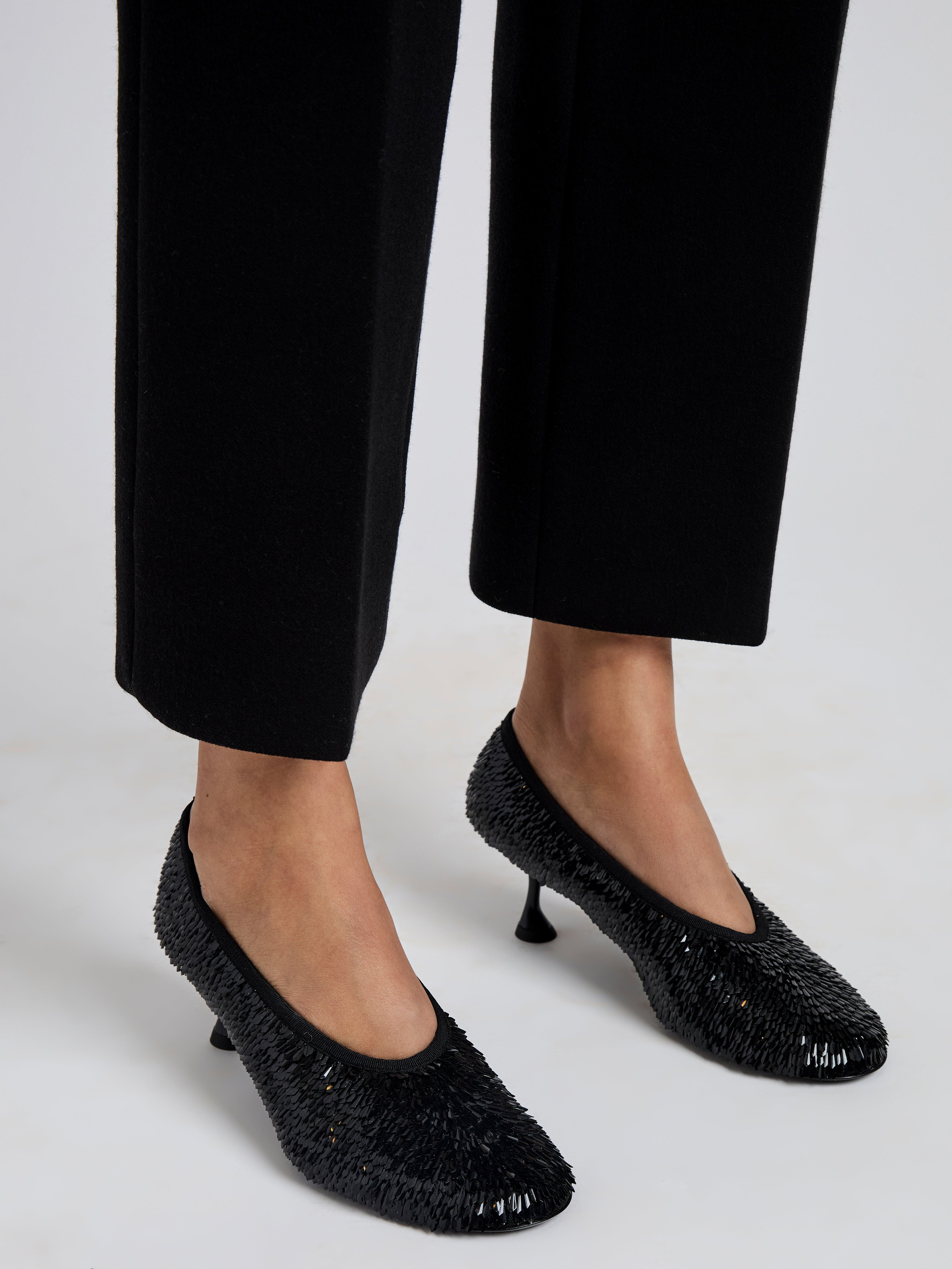 Tee Sequin Pumps - 4