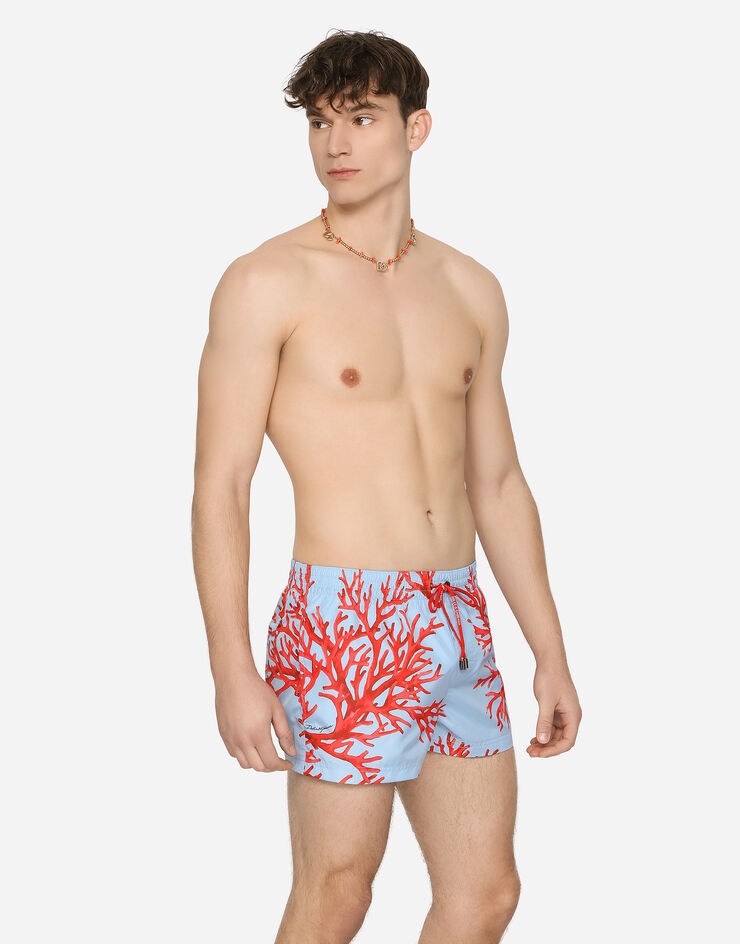 Short swim trunks with coral print - 4