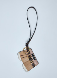 【関税&送料込】Miu Miu Ivory Leather Keyring Miu Miu Leather Trick | Neutrals | FARFETCH