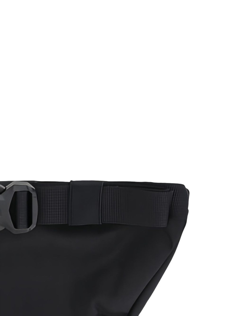 buckle-fastening belt bag 4