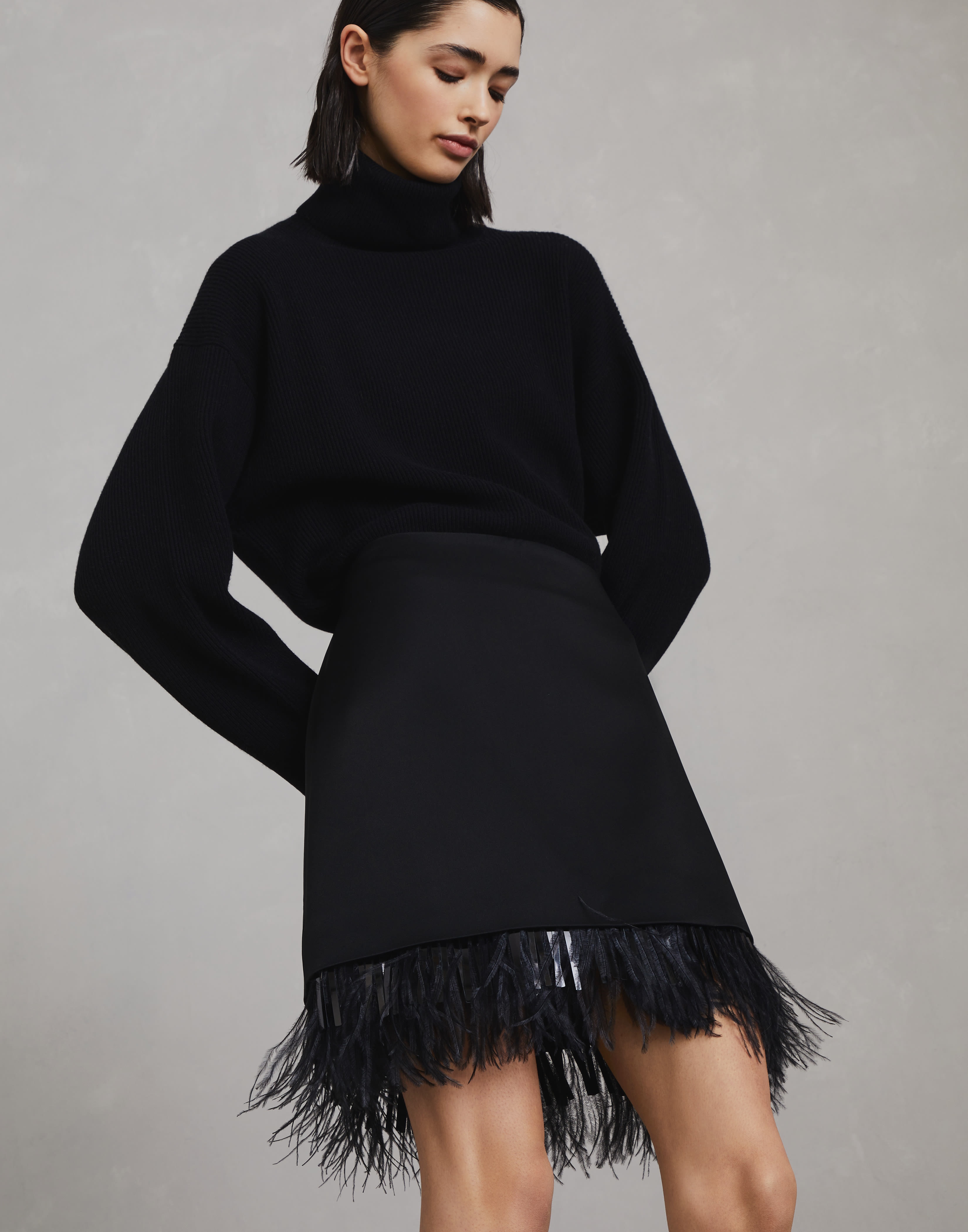 Satin cady couture mini skirt with detachable dazzling feather insert - 3