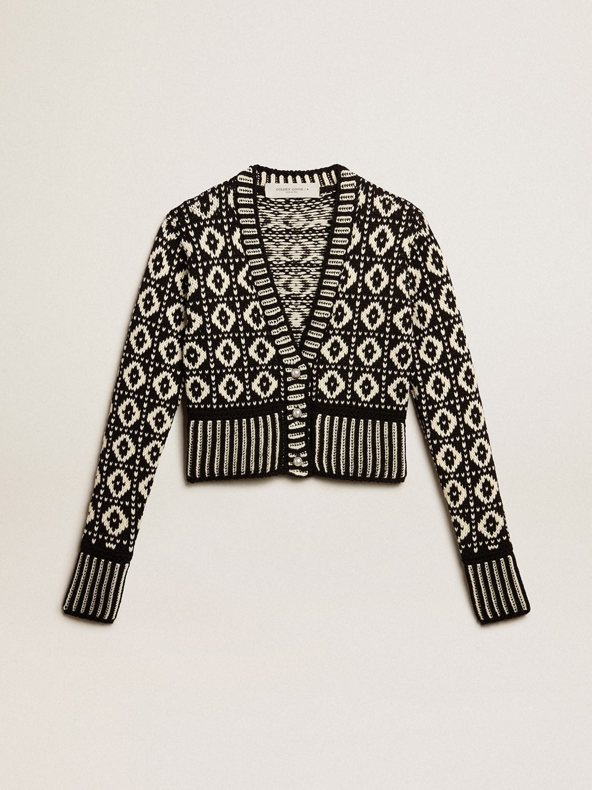 Cropped cardigan with geometric design in vintage white and black - 1