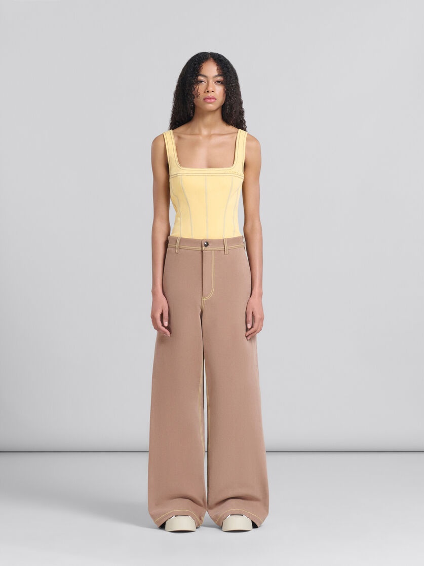 BROWN ORGANIC DENIM TROUSERS WITH CONTRAST STITCHING - 1