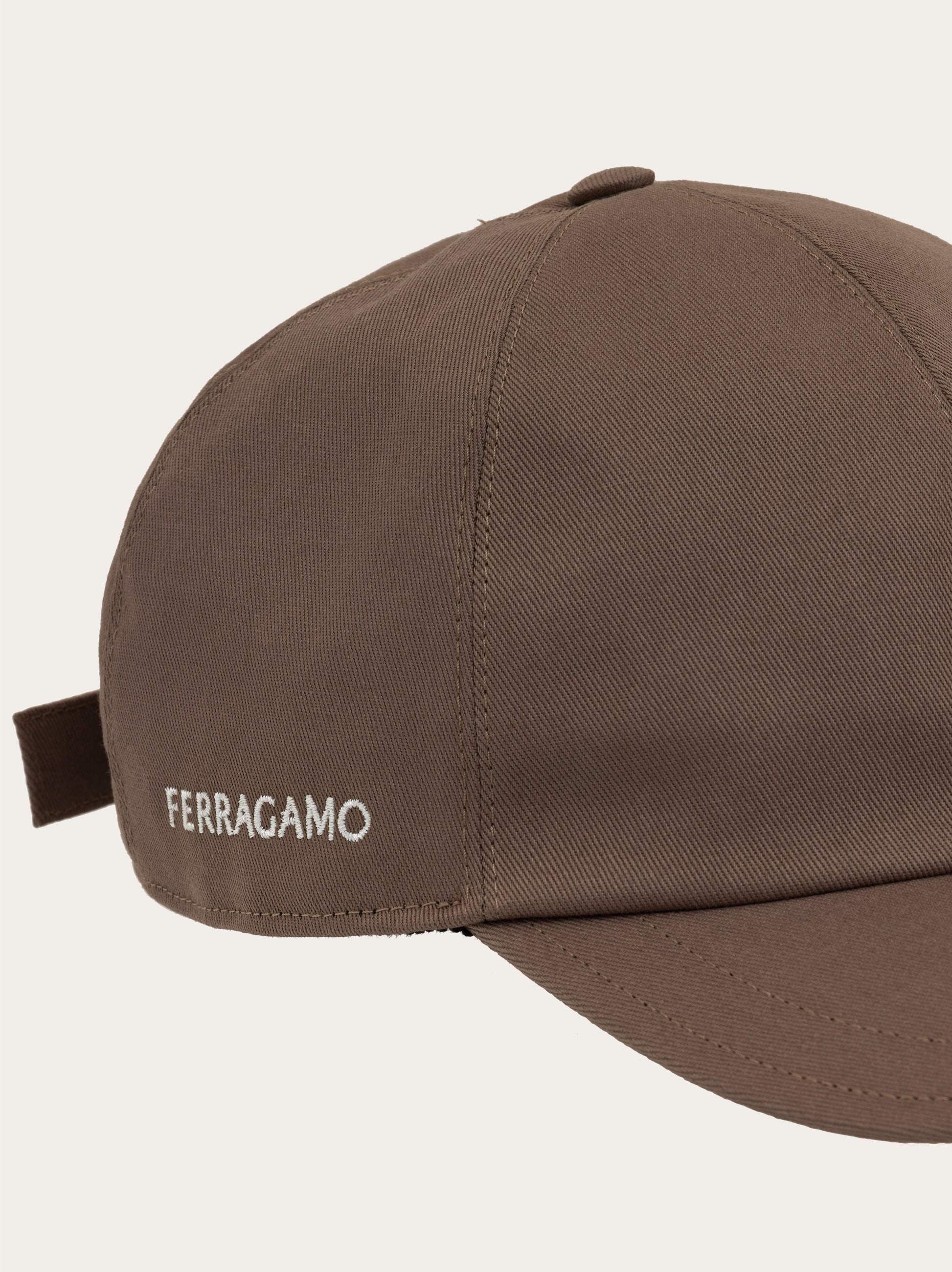 Baseball cap with logo - 5