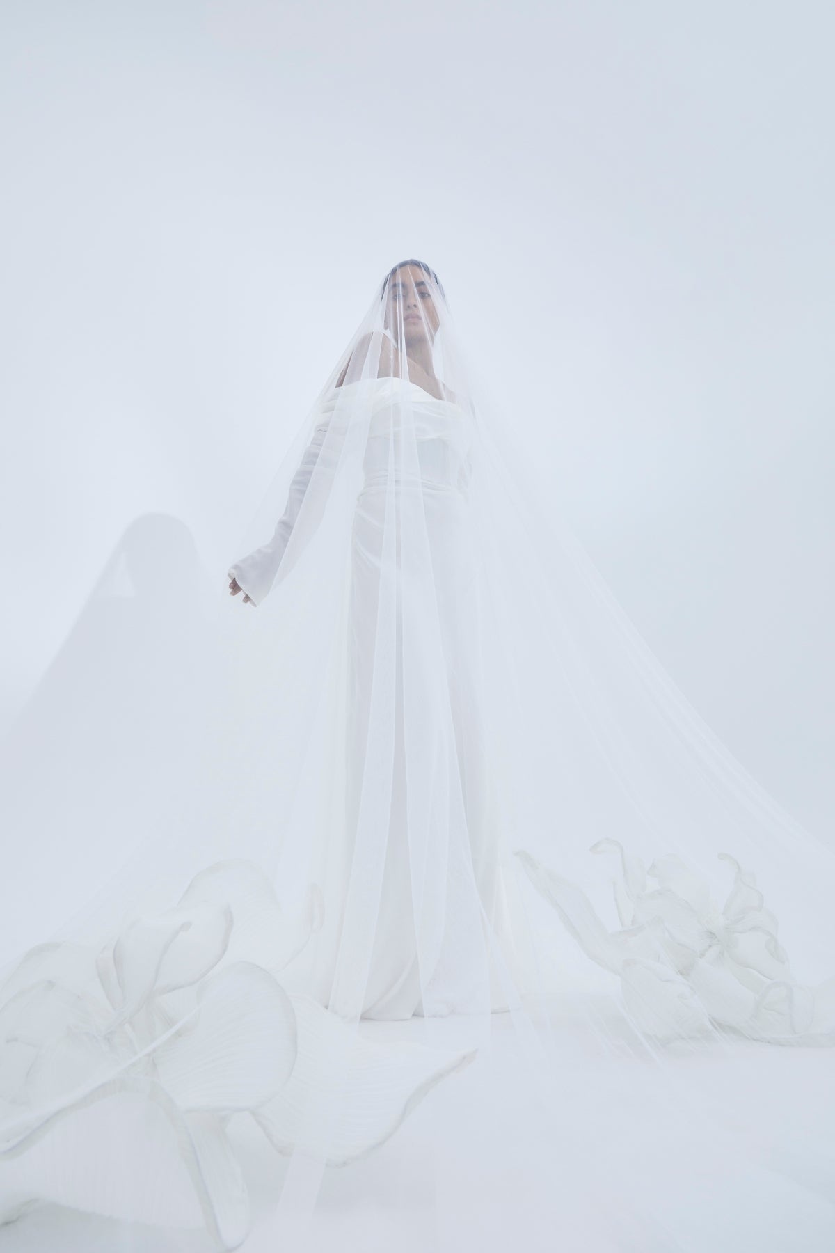 LUCIEN SLEEVE GOWN - 3