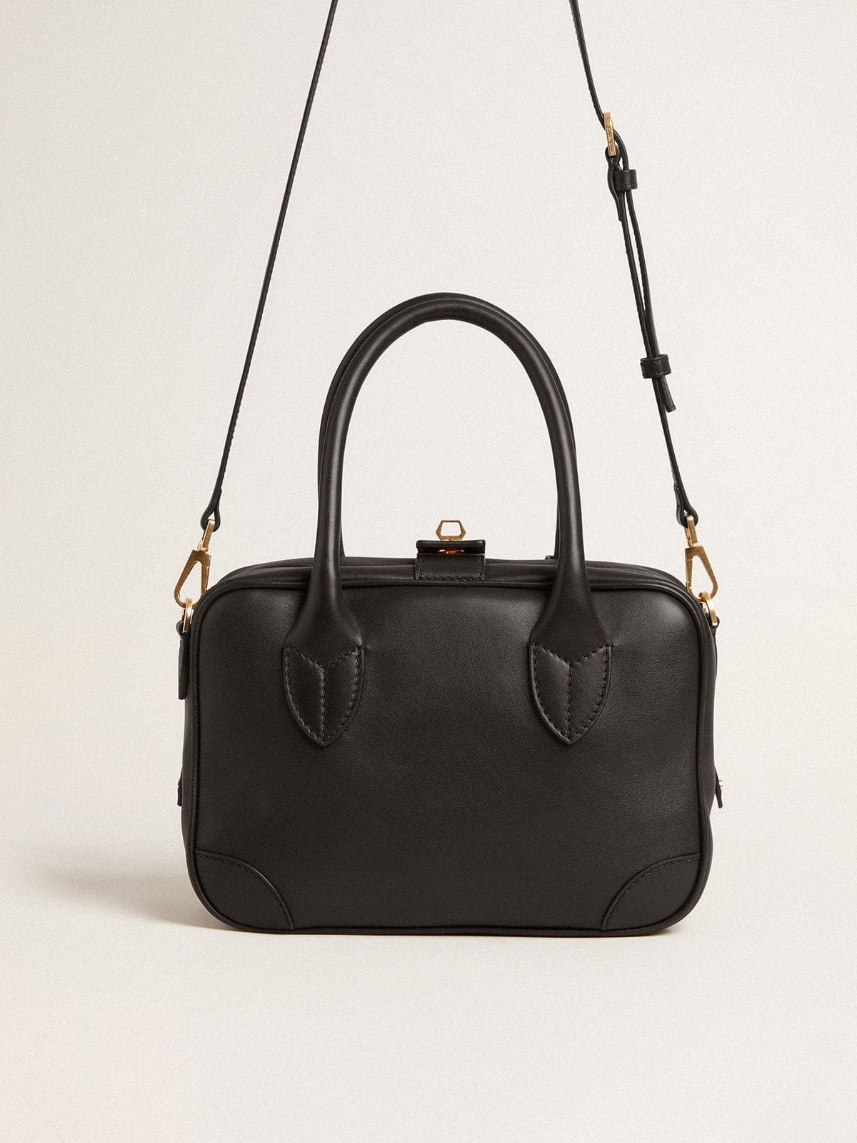 Vita Bag in smooth black leather with gold details - 5