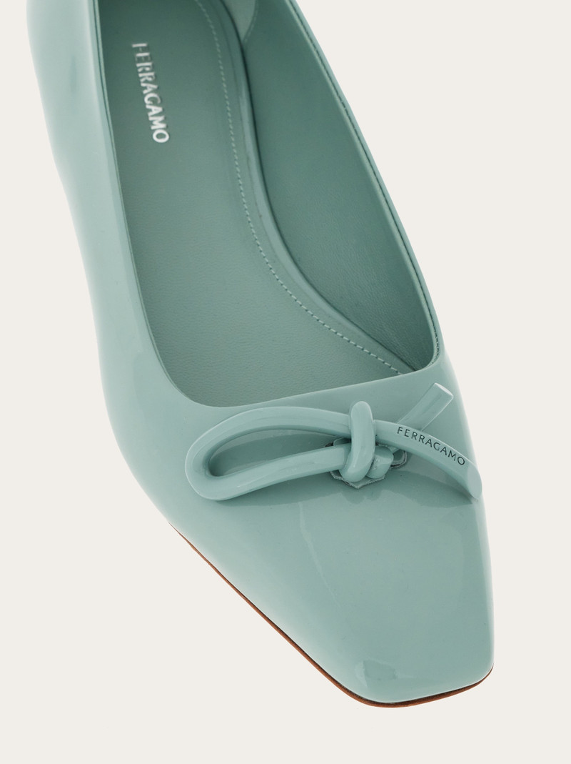 Ballet flat with asymmetric bow 6