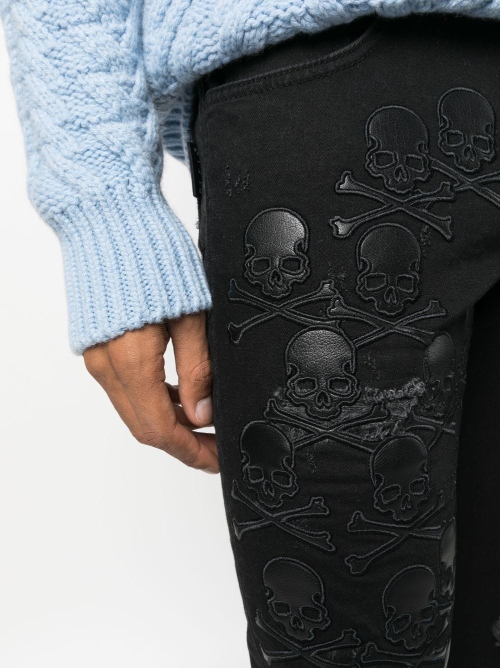 Skull & Bones logo-embroidered ripped jeans - 5