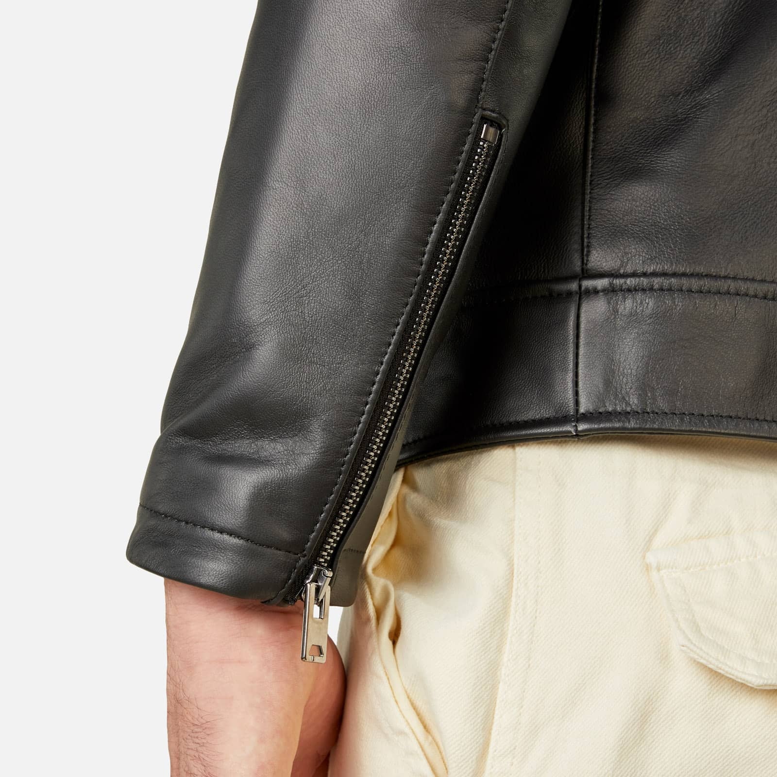 Biker Jacket in Leather Black - 7