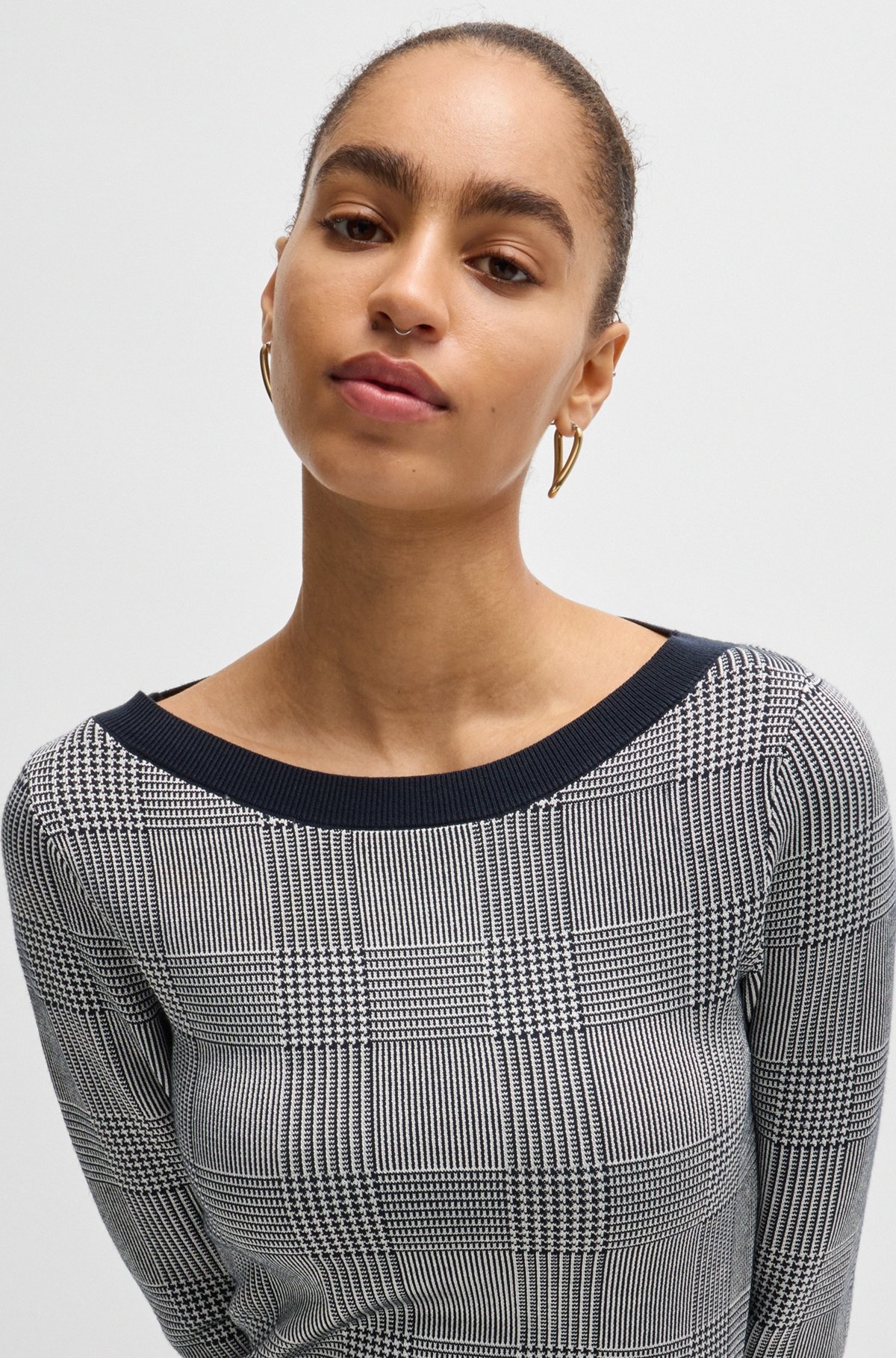 WIDE-NECK SWEATER IN STRETCH JACQUARD - 5