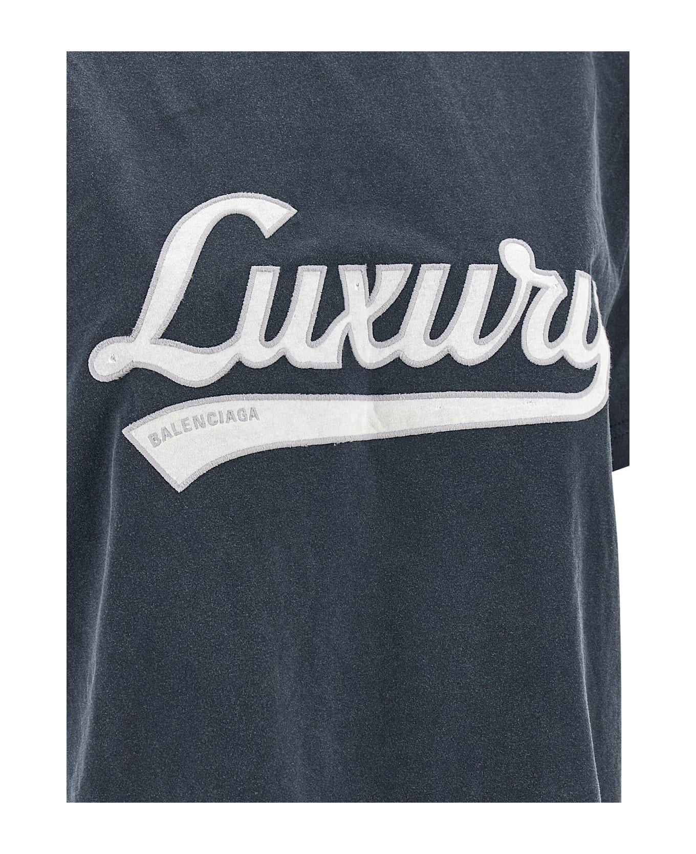 Embroidery T-shirt - 4