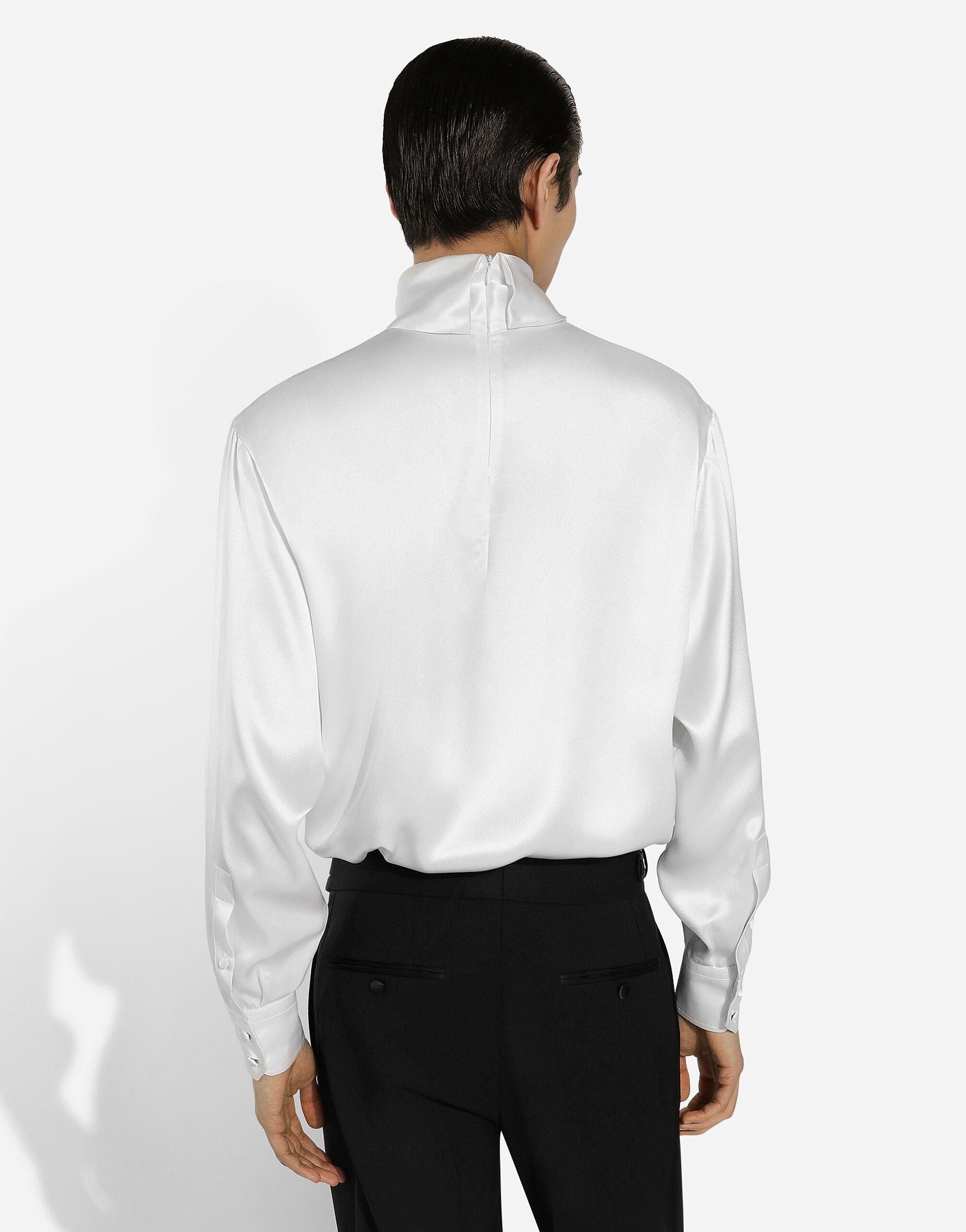 Loose silk turtleneck with shirt cuffs - 5