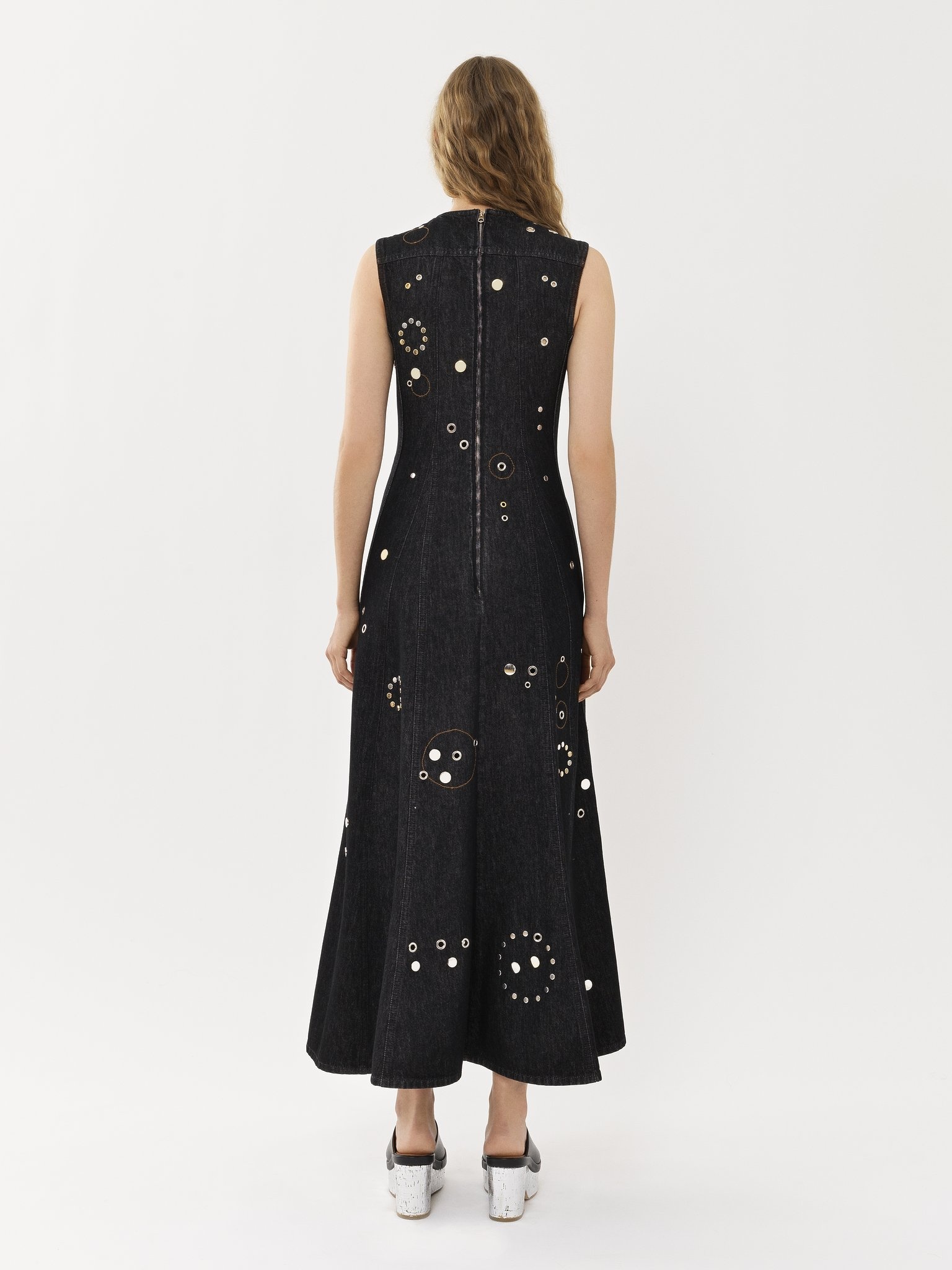 LONG SLEEVELESS DRESS - 4
