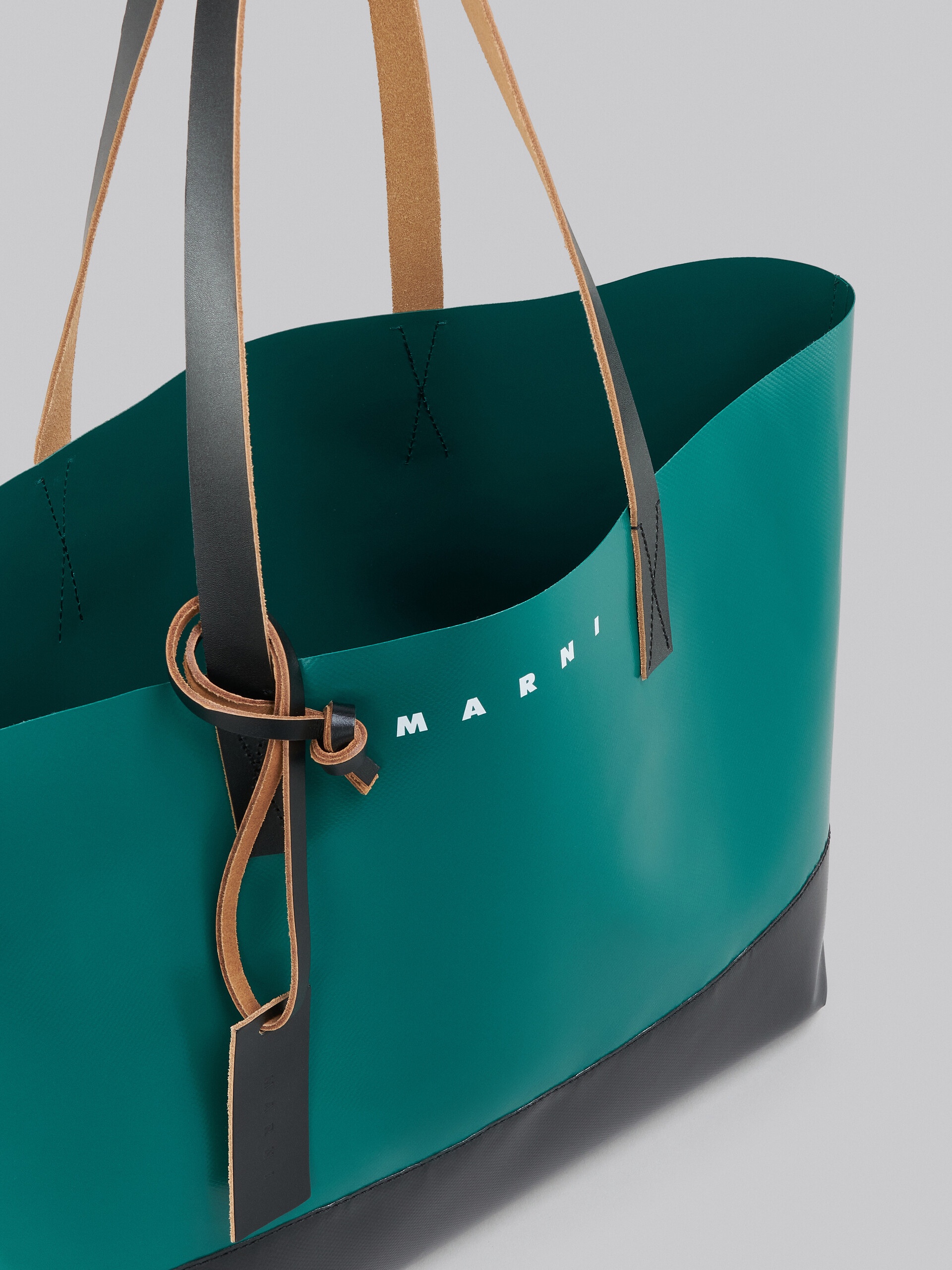 TRIBECA SHOPPING BAG IN GREEN AND BLACK - 4