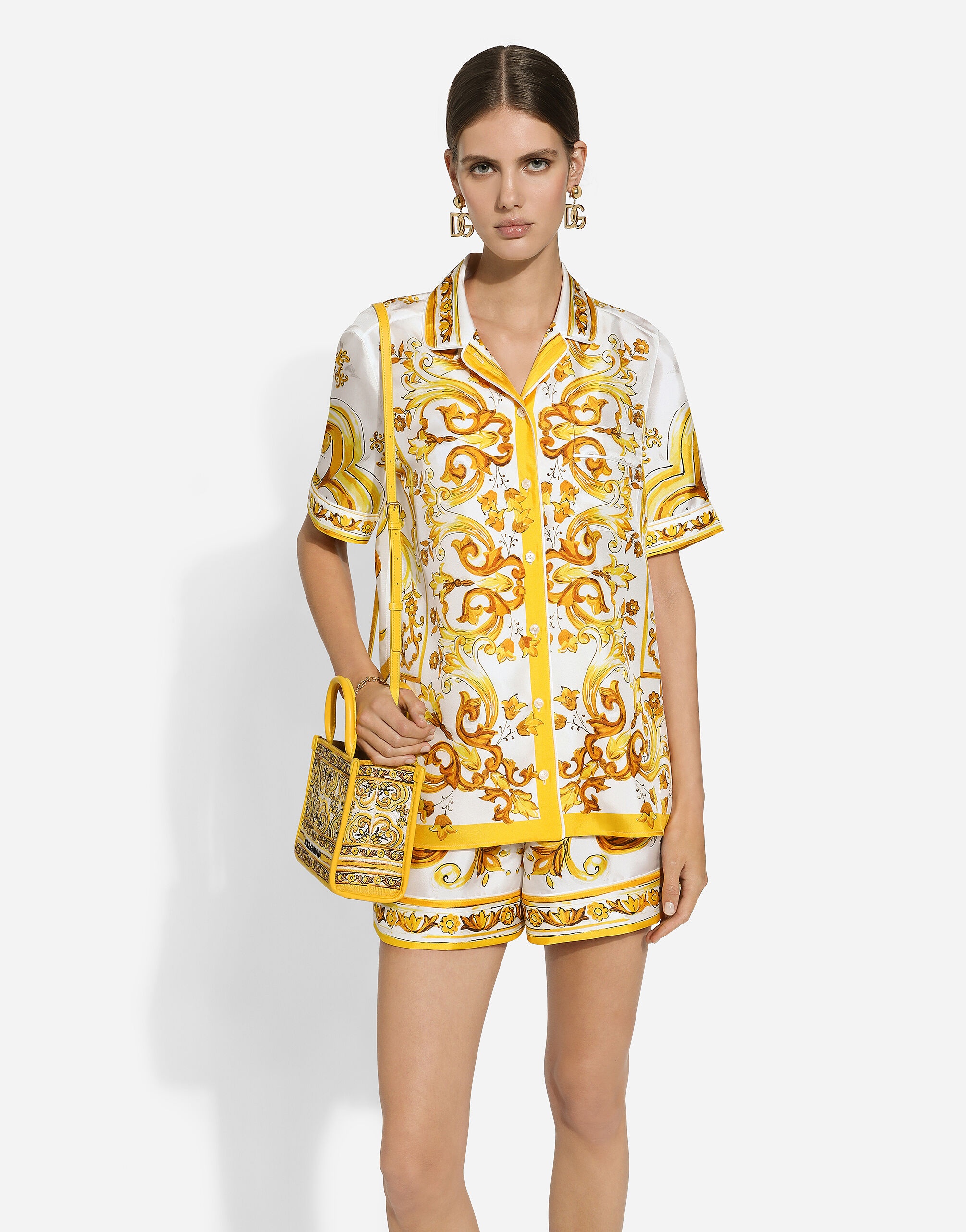 Silk twill shorts with majolica print - 4