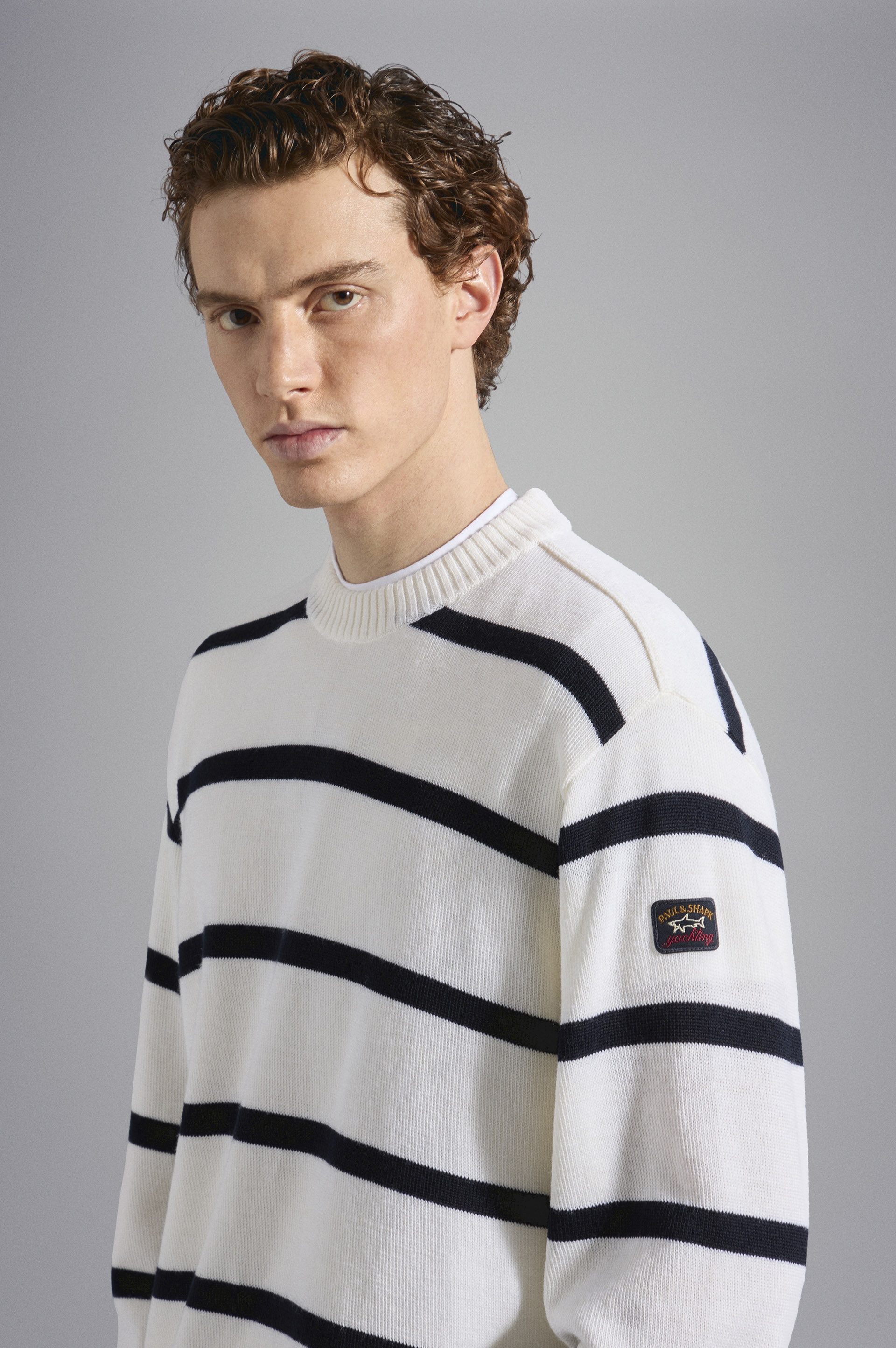 BRETAGNE WOOL CREW NECK WITH ICONIC BADGE - 4