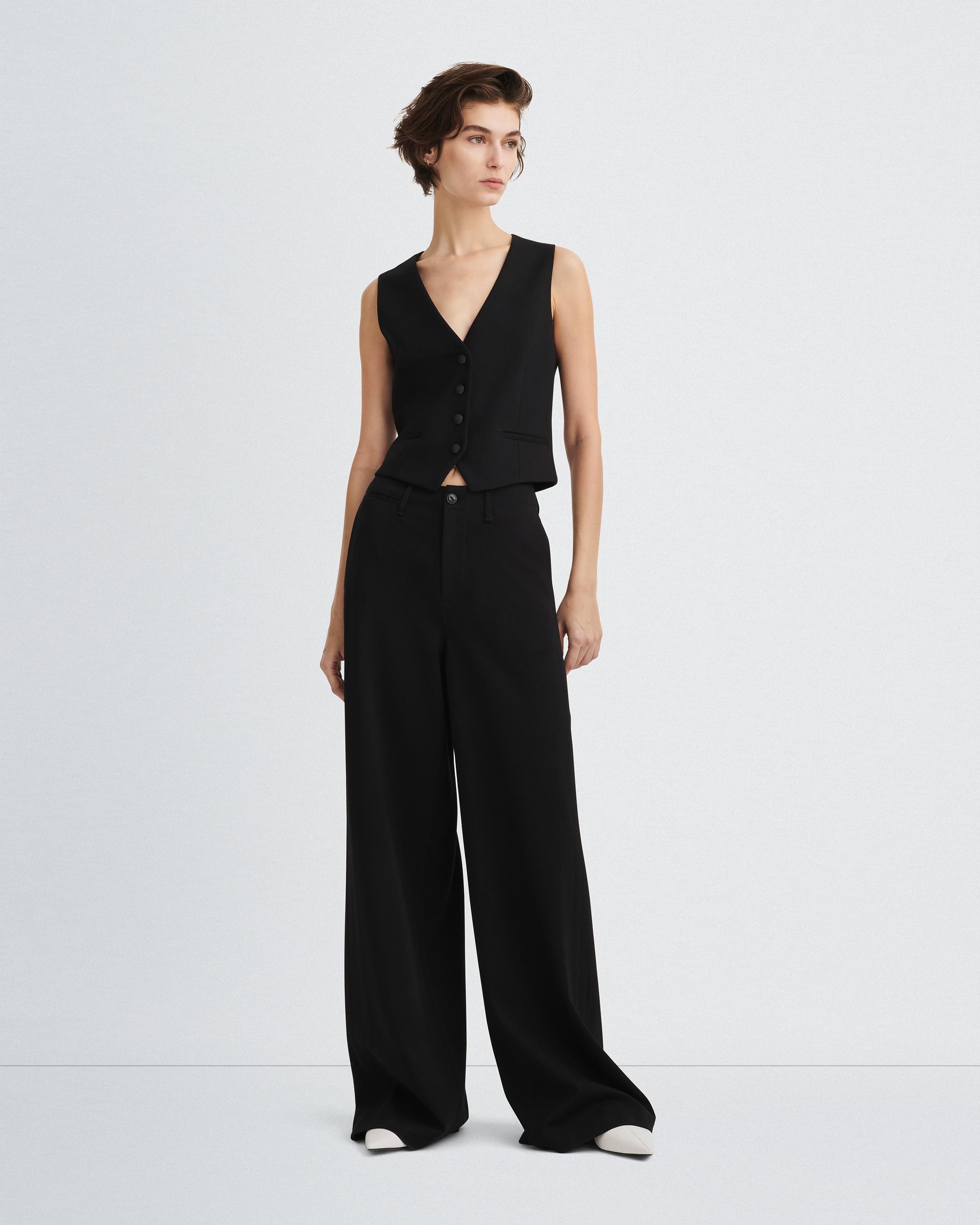 Sofie Ponte Pant
Classic Fit - 2