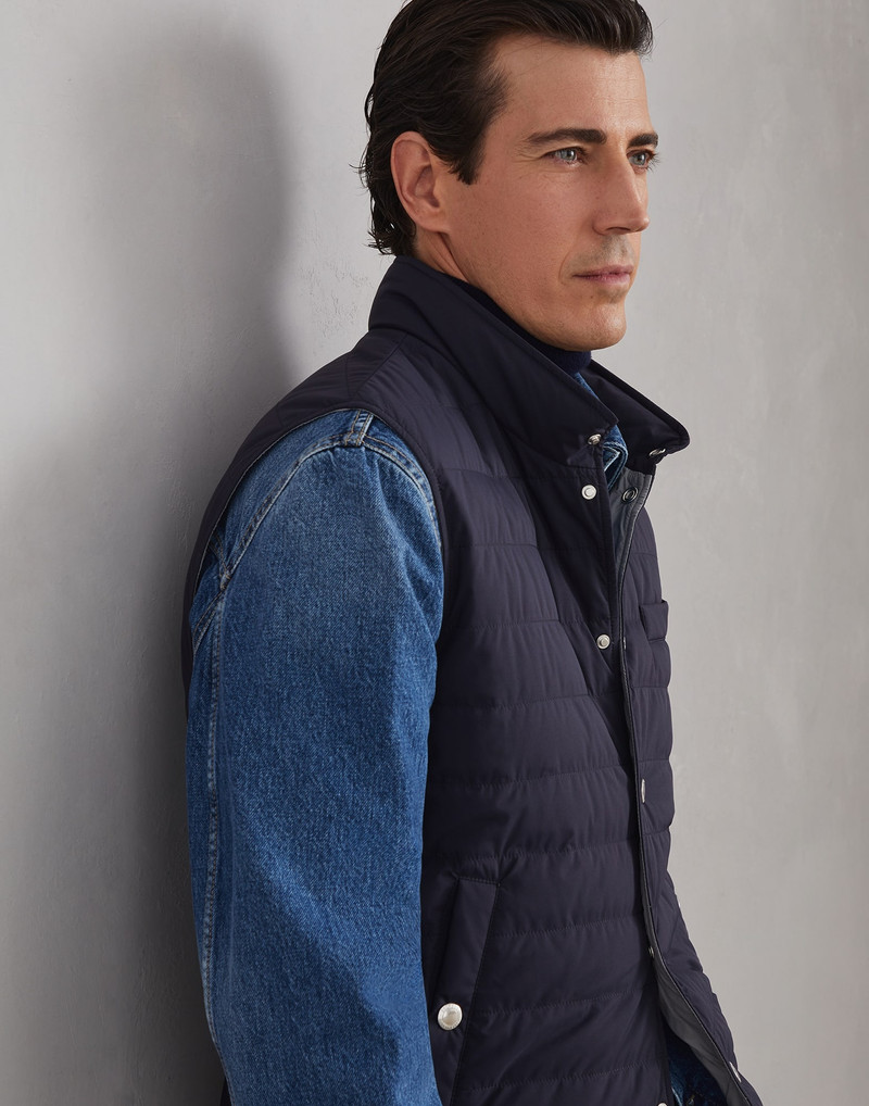 Water-resistant matte nylon lightweight down vest 3