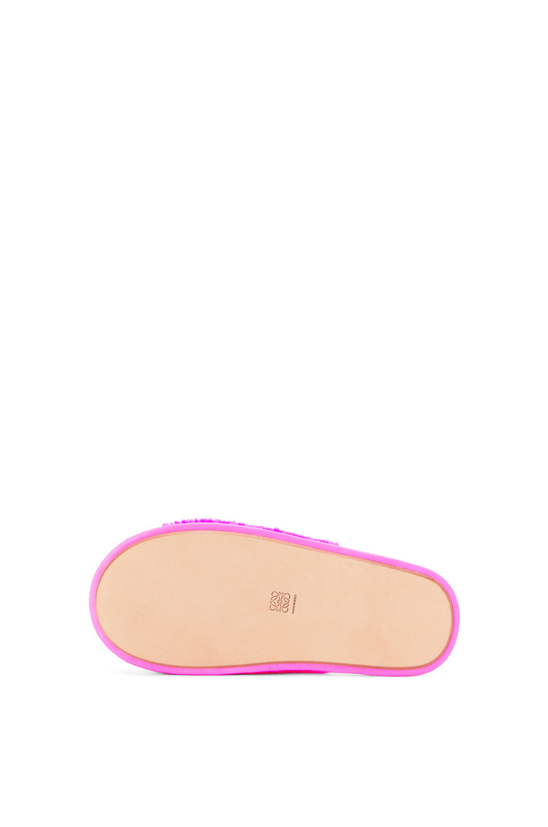Slipper in neon fleece 4