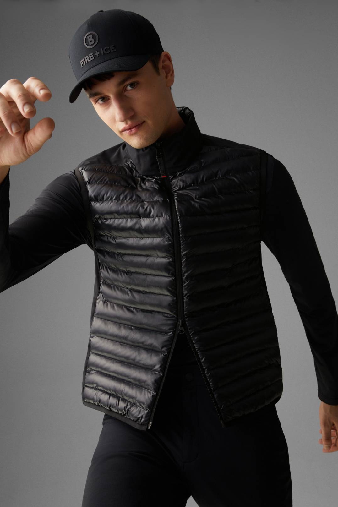 GRAIG QUILTED WAISTCOAT IN BLACK - 2