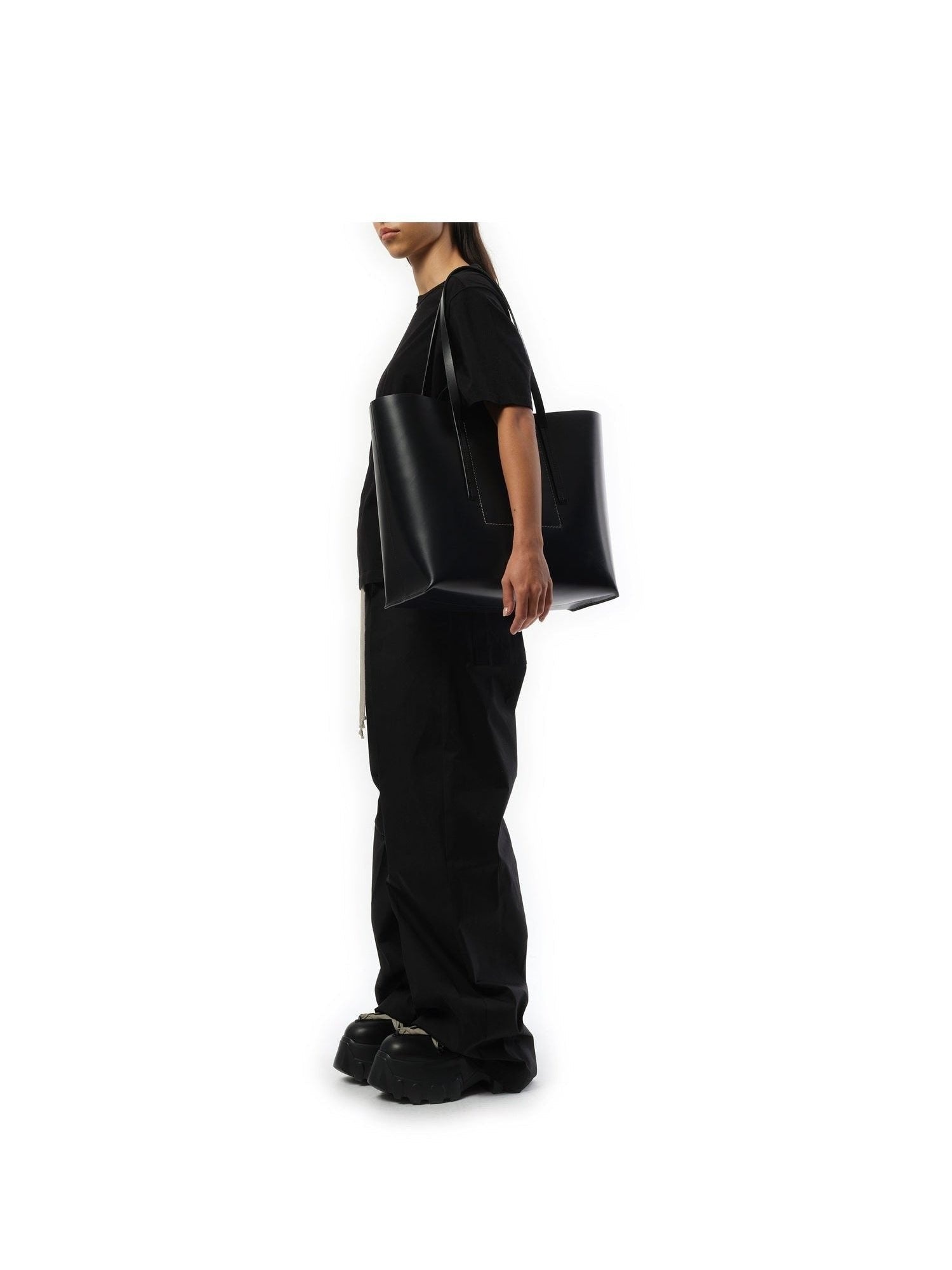 Leather Shopper Bag in Black - 7