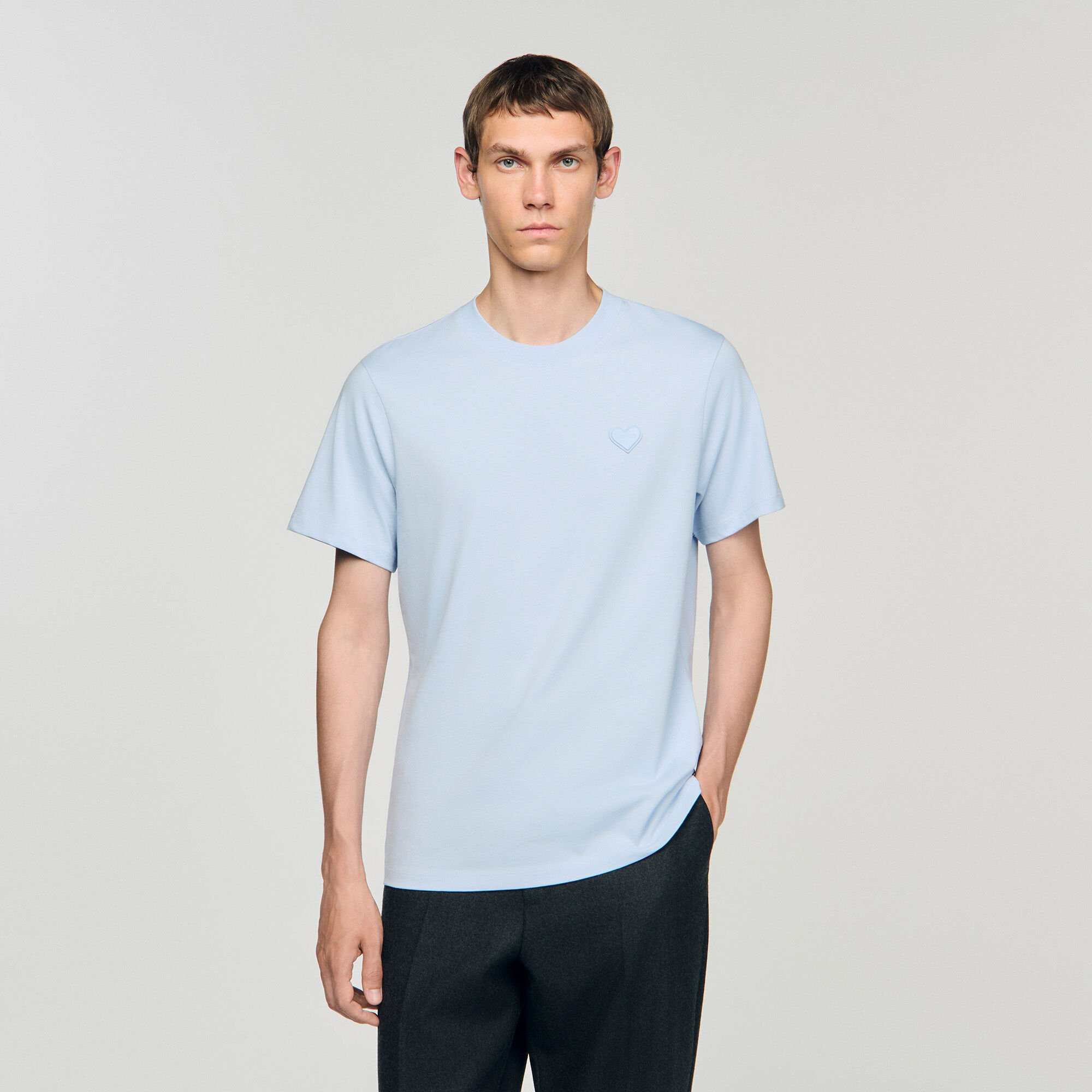 T-SHIRT WITH HEART PATCH - 4