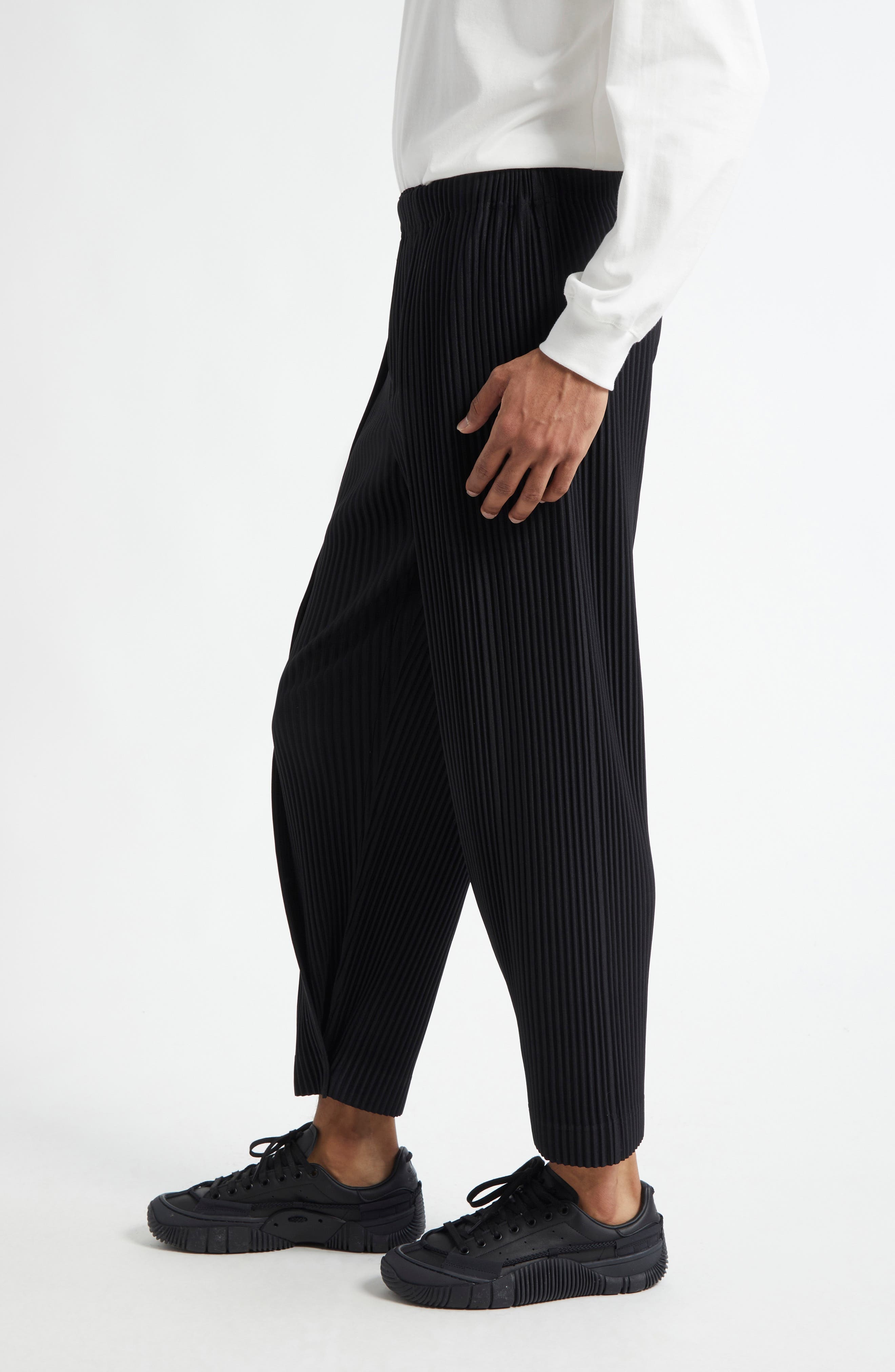 Homme Plissé Issey Miyake Bottoms 1 Pleated Straight Leg Pants in Black at Nordstrom - 4