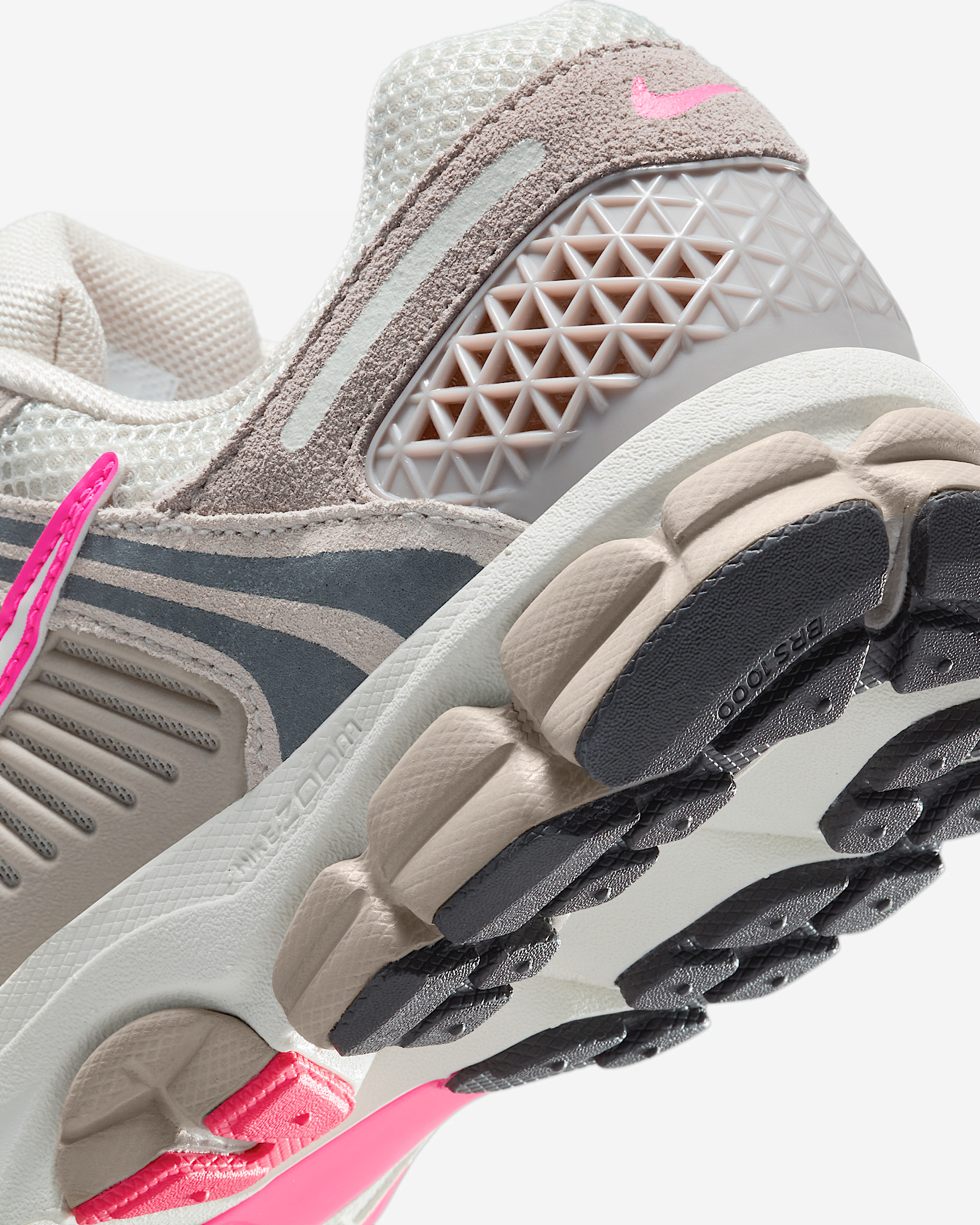 Nike Zoom Vomero 5 Women's Shoes - 8