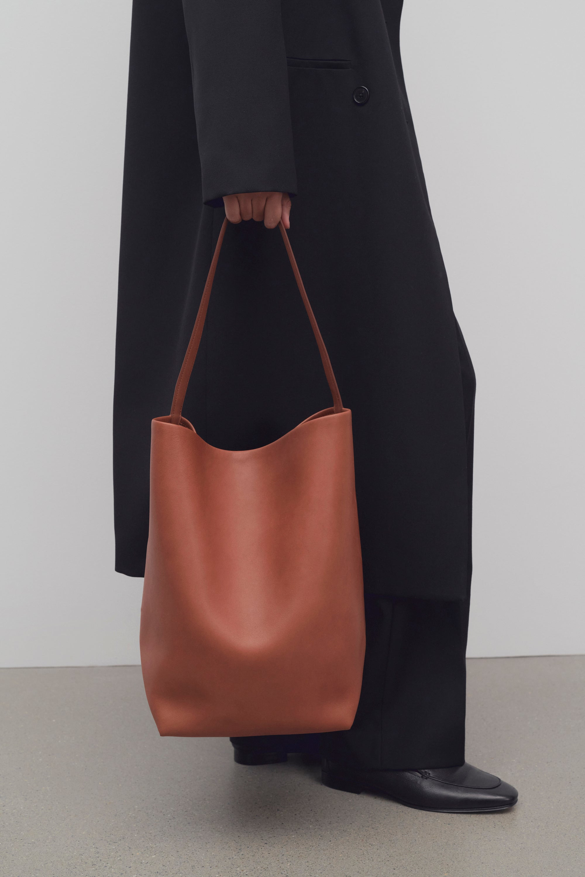 Large N/S Park Tote Bag in Leather - 4