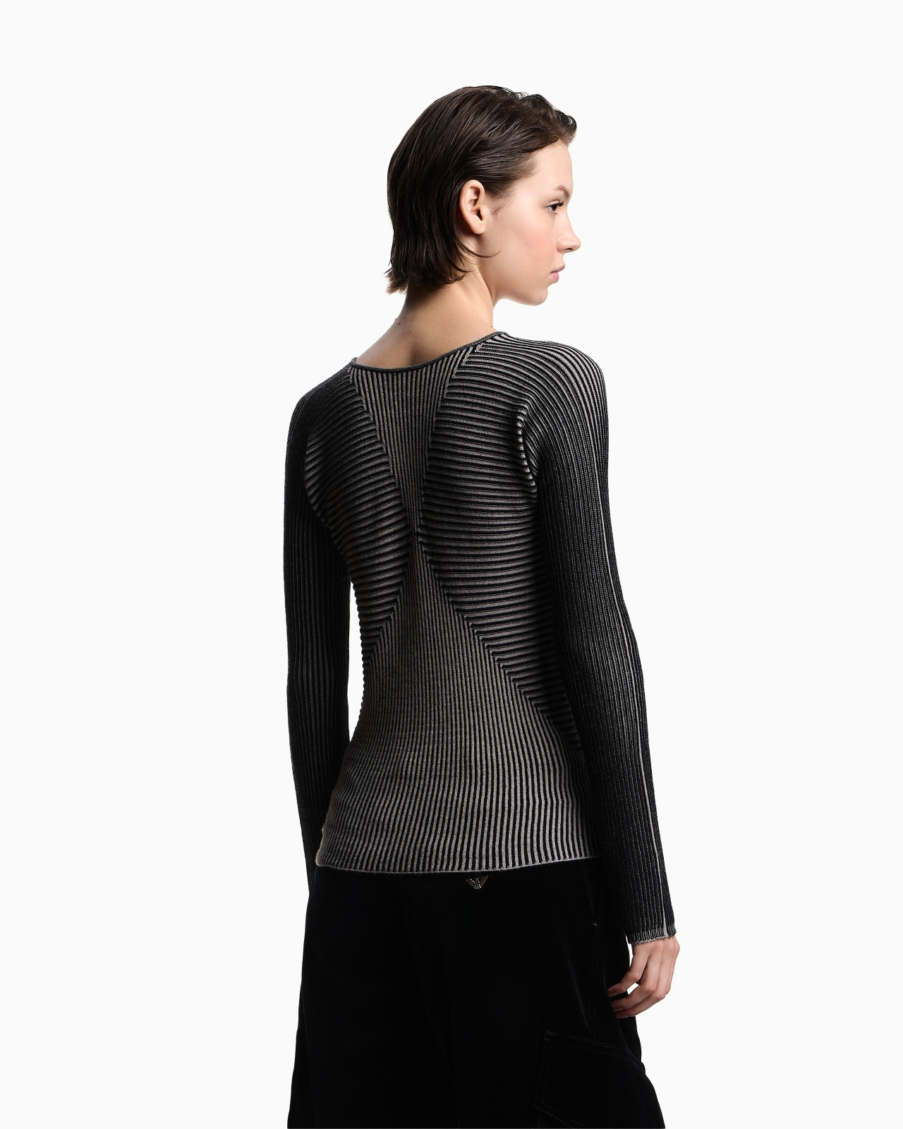 V-NECK JUMPER WITH STRIPED LINKS-STITCHED DETAILS - 3