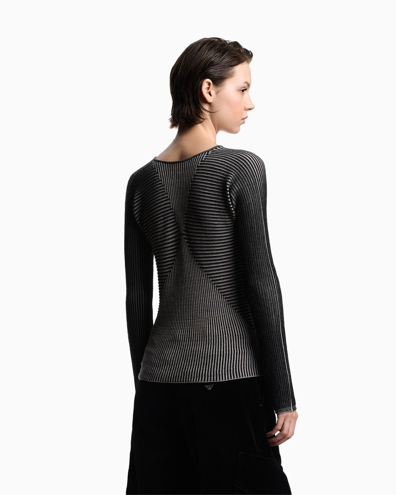 V-NECK JUMPER WITH STRIPED LINKS-STITCHED DETAILS 3