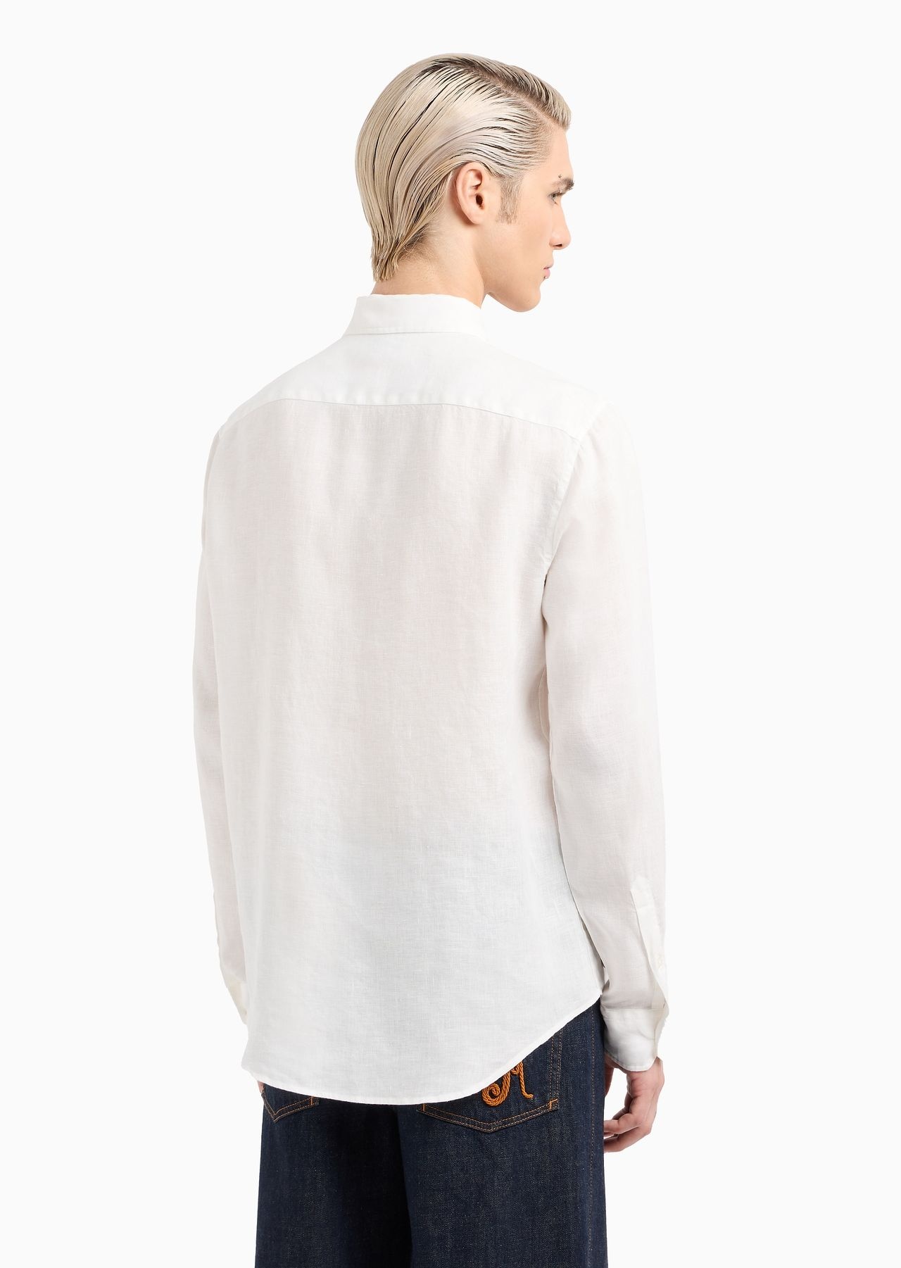 Garment-dyed linen shirt with French collar - 3