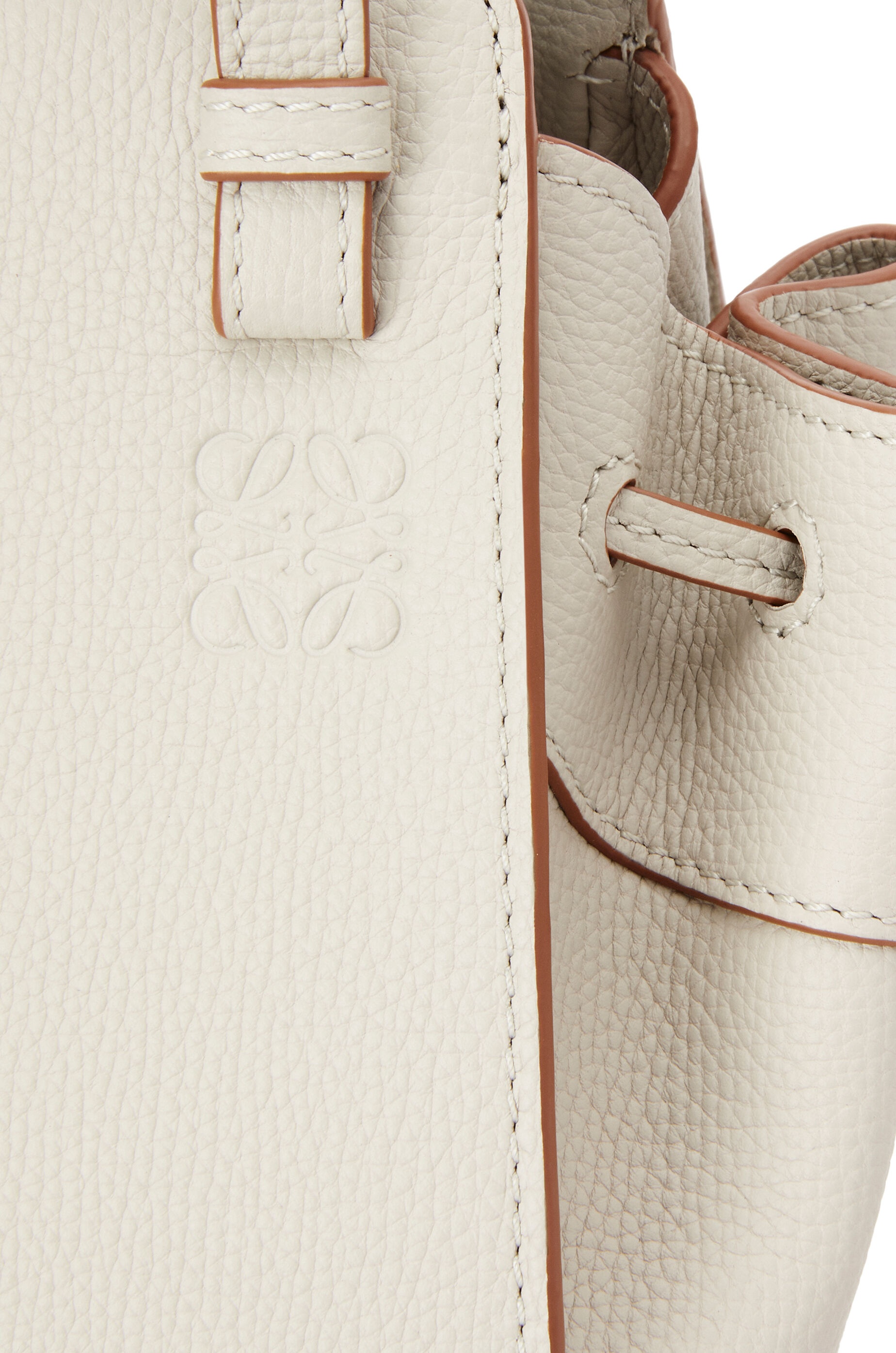 Mini Hammock Drawstring in pebble grain calfskin - 7